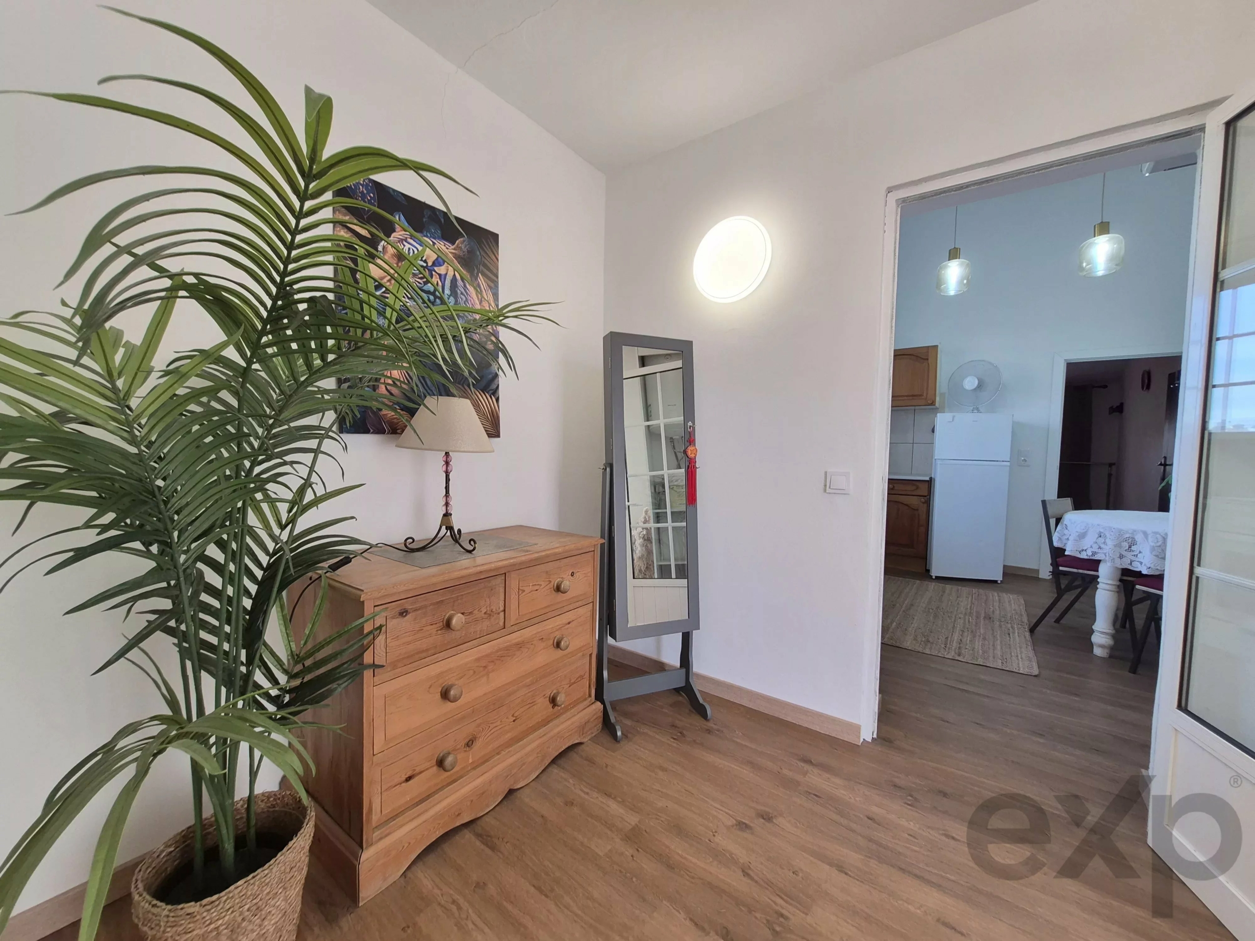 Renovated farmhouse ideally located in the middle of nature.