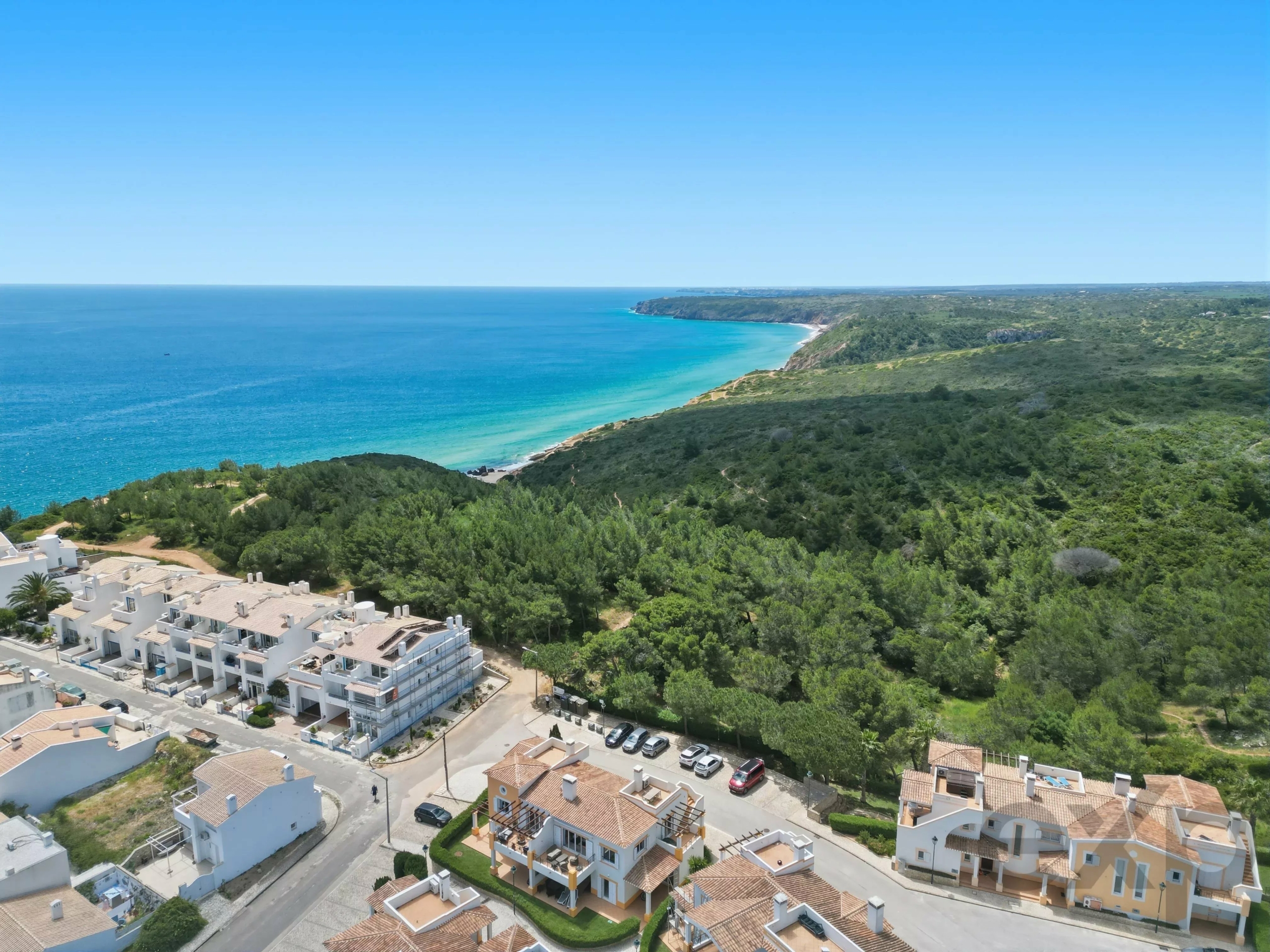 Beautiful 3-townhouse next to the beach with spectacular ocean views.