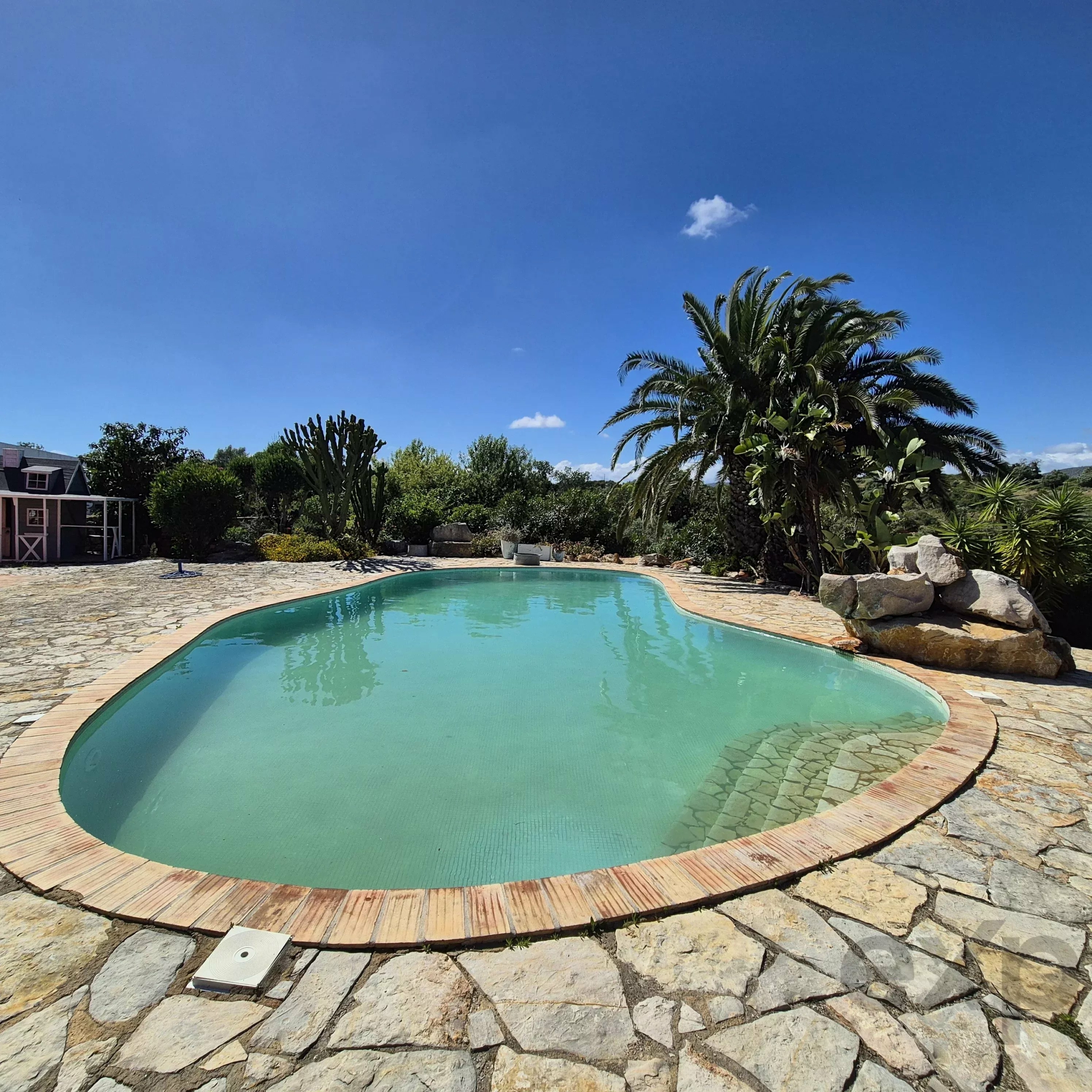 Country house with swimming pool