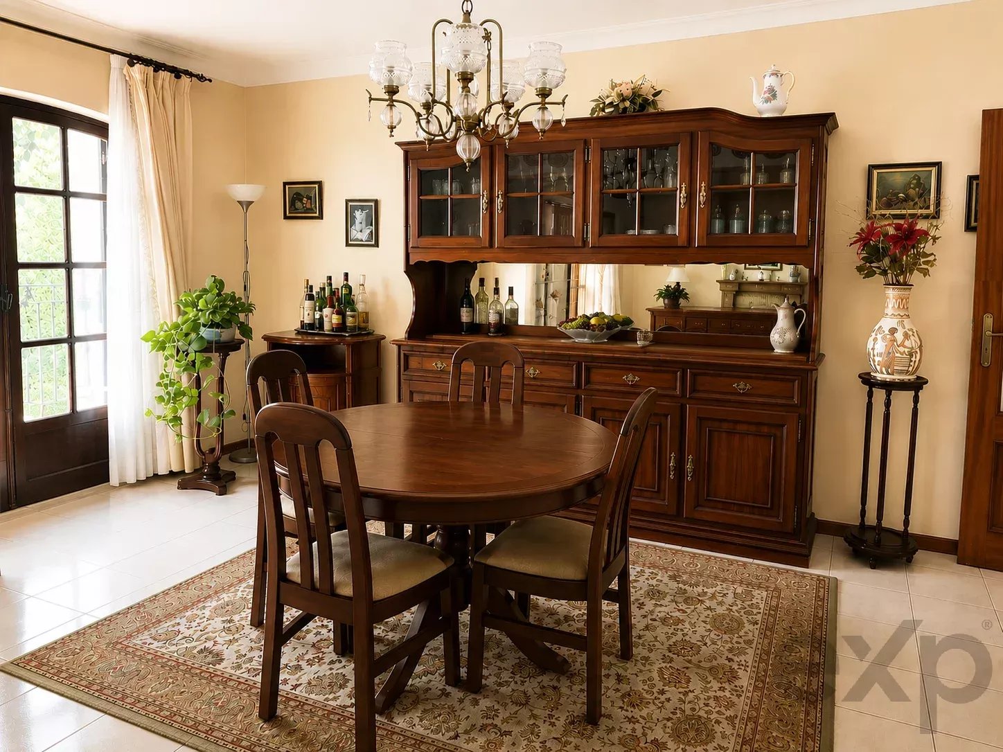5-Bedroom House, Altura