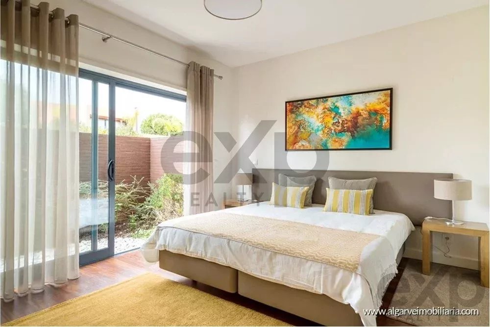 Luxuriöse Residenz mit 2 Parkplätzen und Pool – Vilamoura