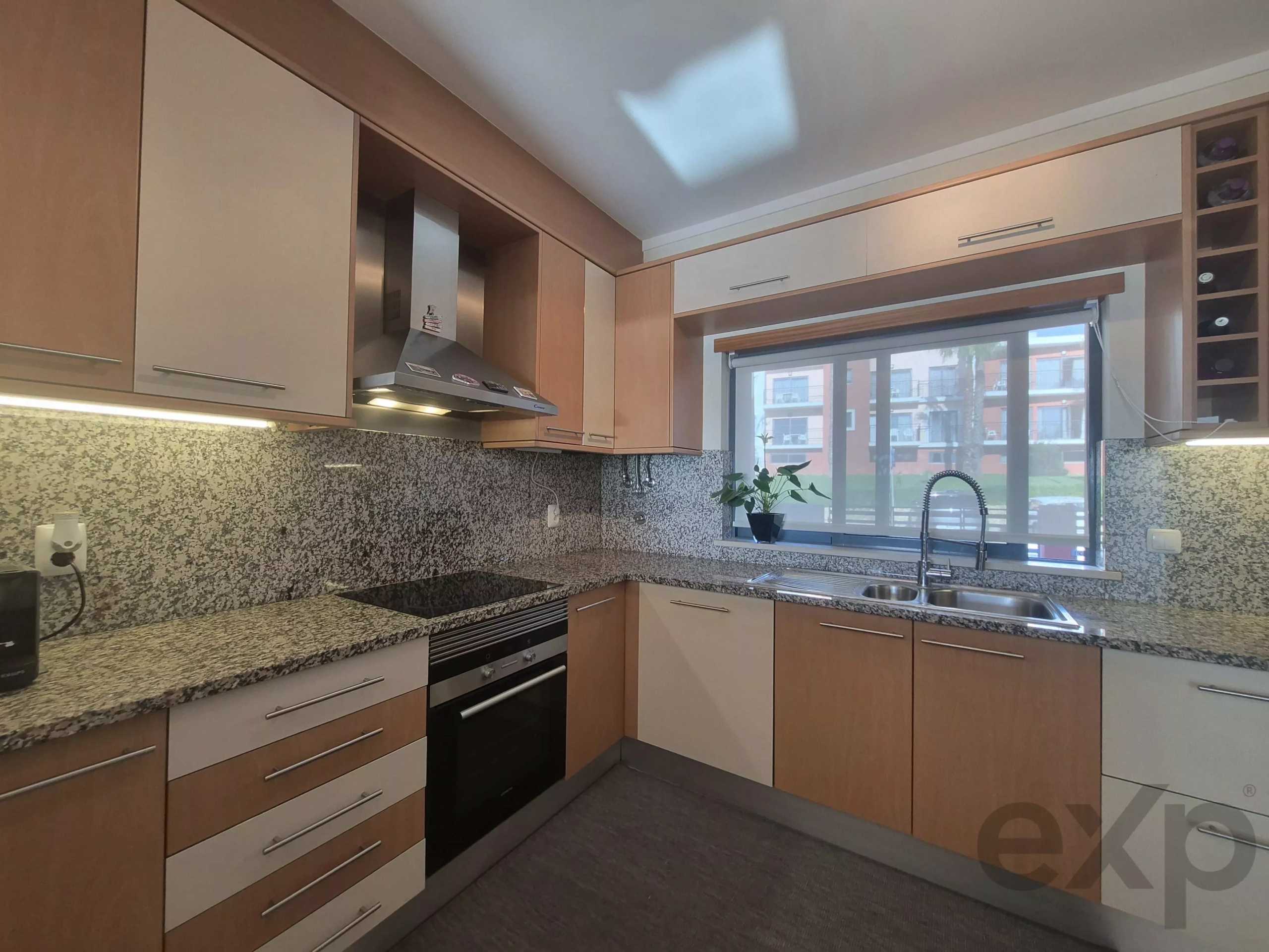 Semi-detached house with independent Apartment & rooftop – Exceptional panoramic view