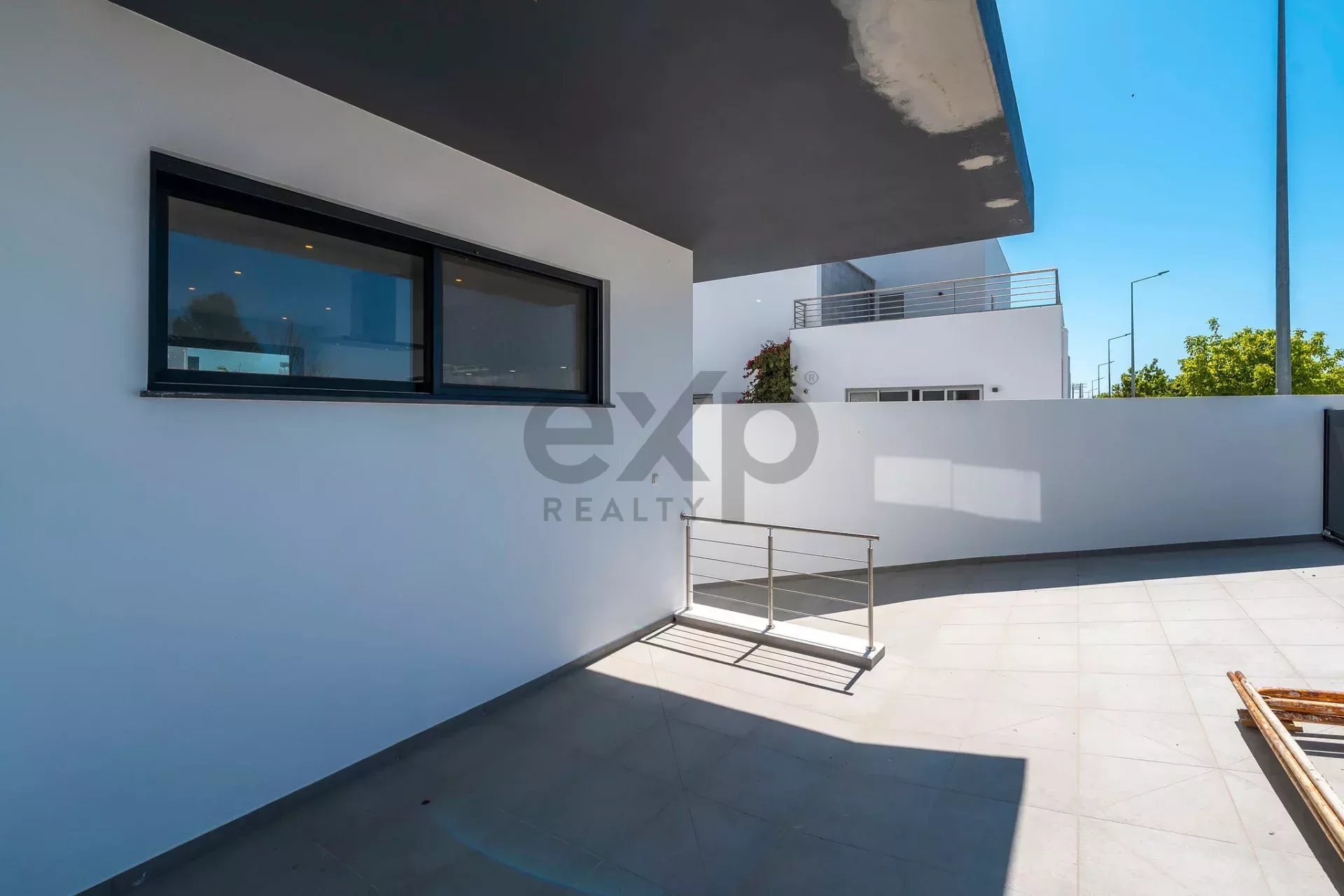 Contemporary Newly Built T6 Villa by Tavira Waterfront