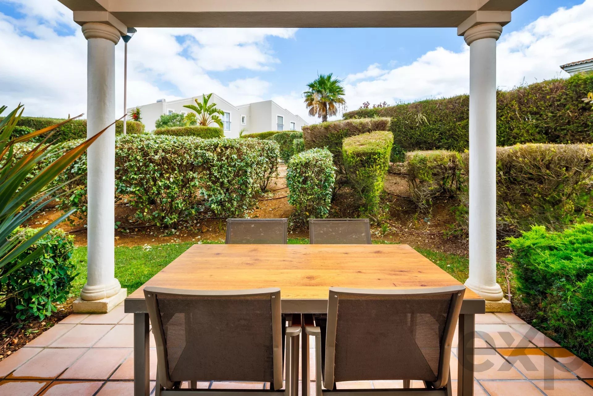 Modern 2-Bedroom Duplex in Village Resort, Carvoeiro – Algarve