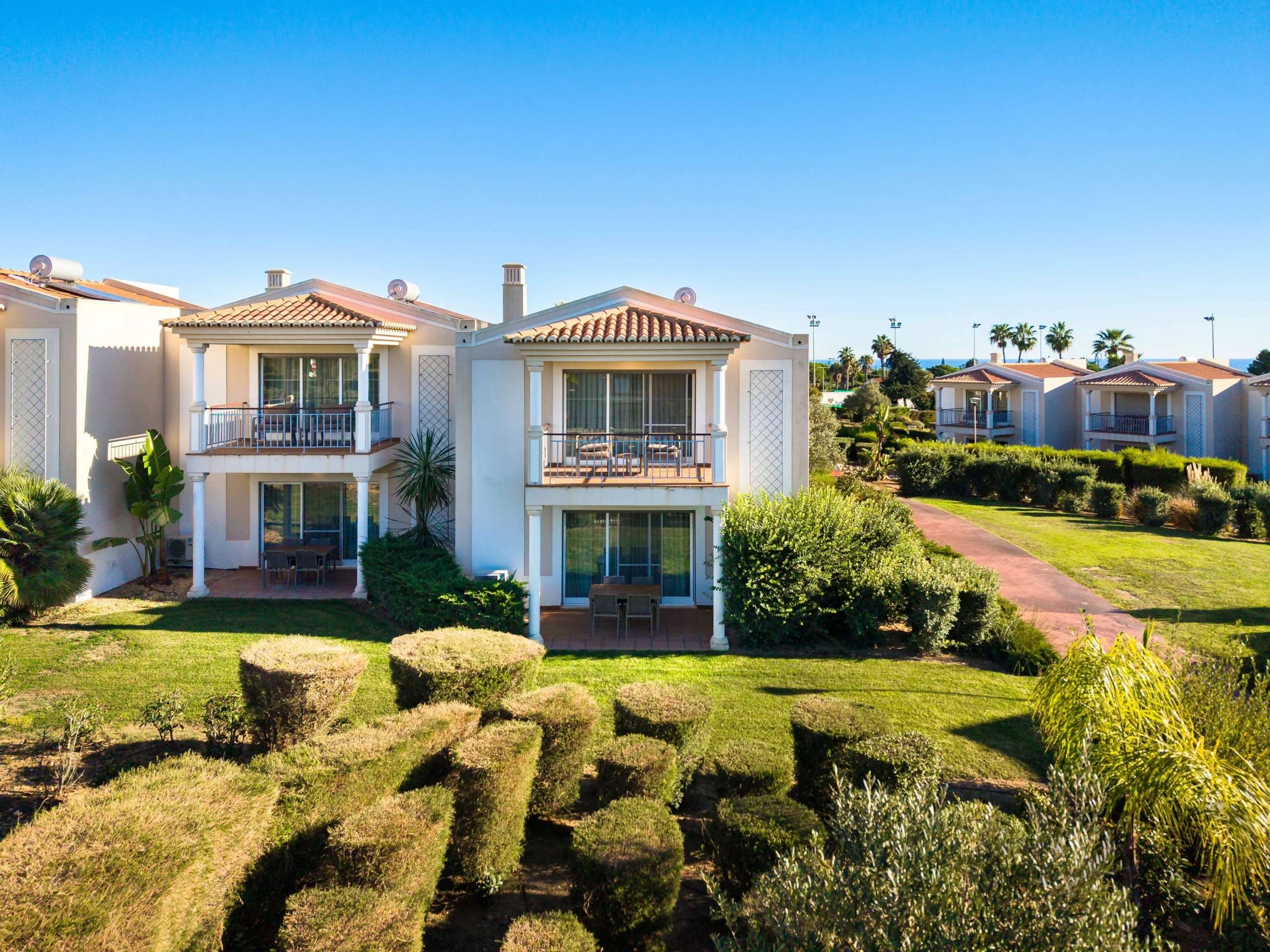 Modern 2-Bedroom Duplex in Village Resort, Carvoeiro – Algarve