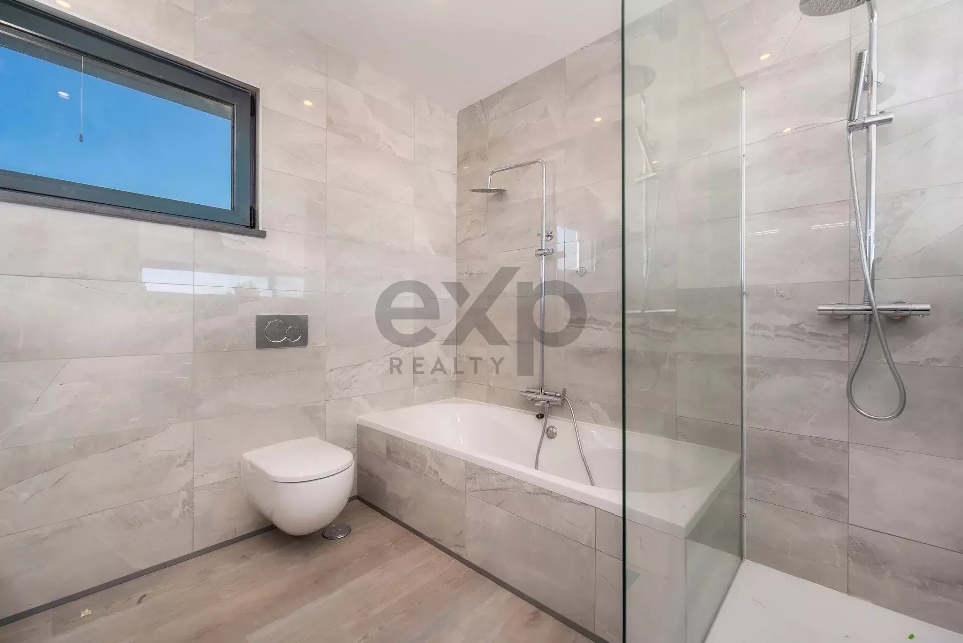 Contemporary Newly Built T6 Villa by Tavira Waterfront