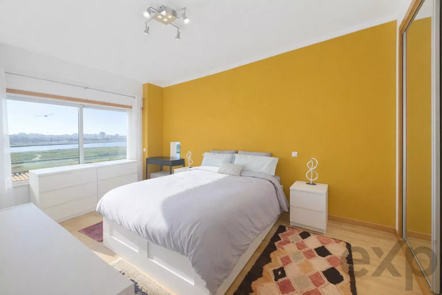 Semi-detached house with independent Apartment & rooftop – Exceptional panoramic view