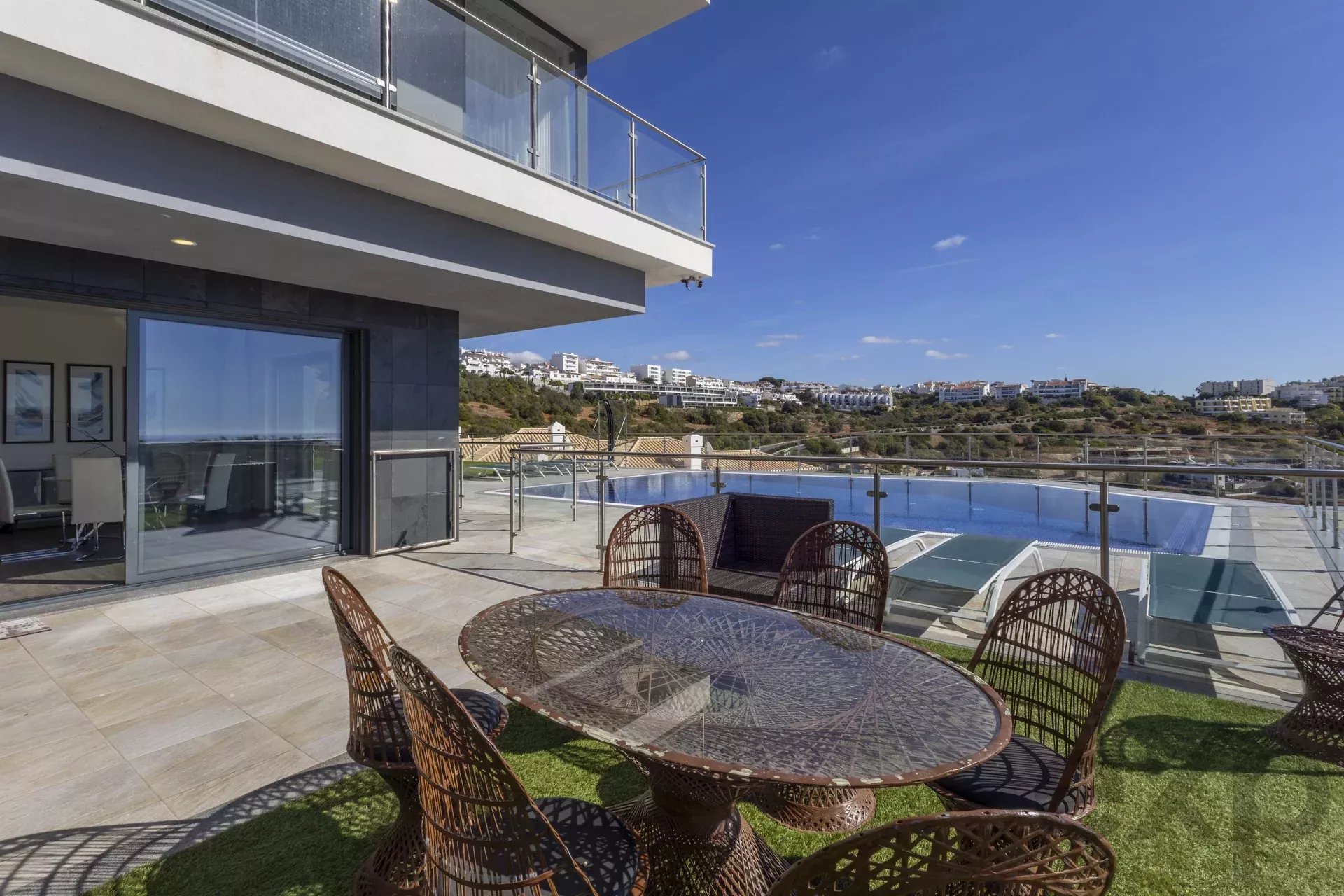 Wohnung mit 3 Schlafzimmern und Meerblick in Albufeira