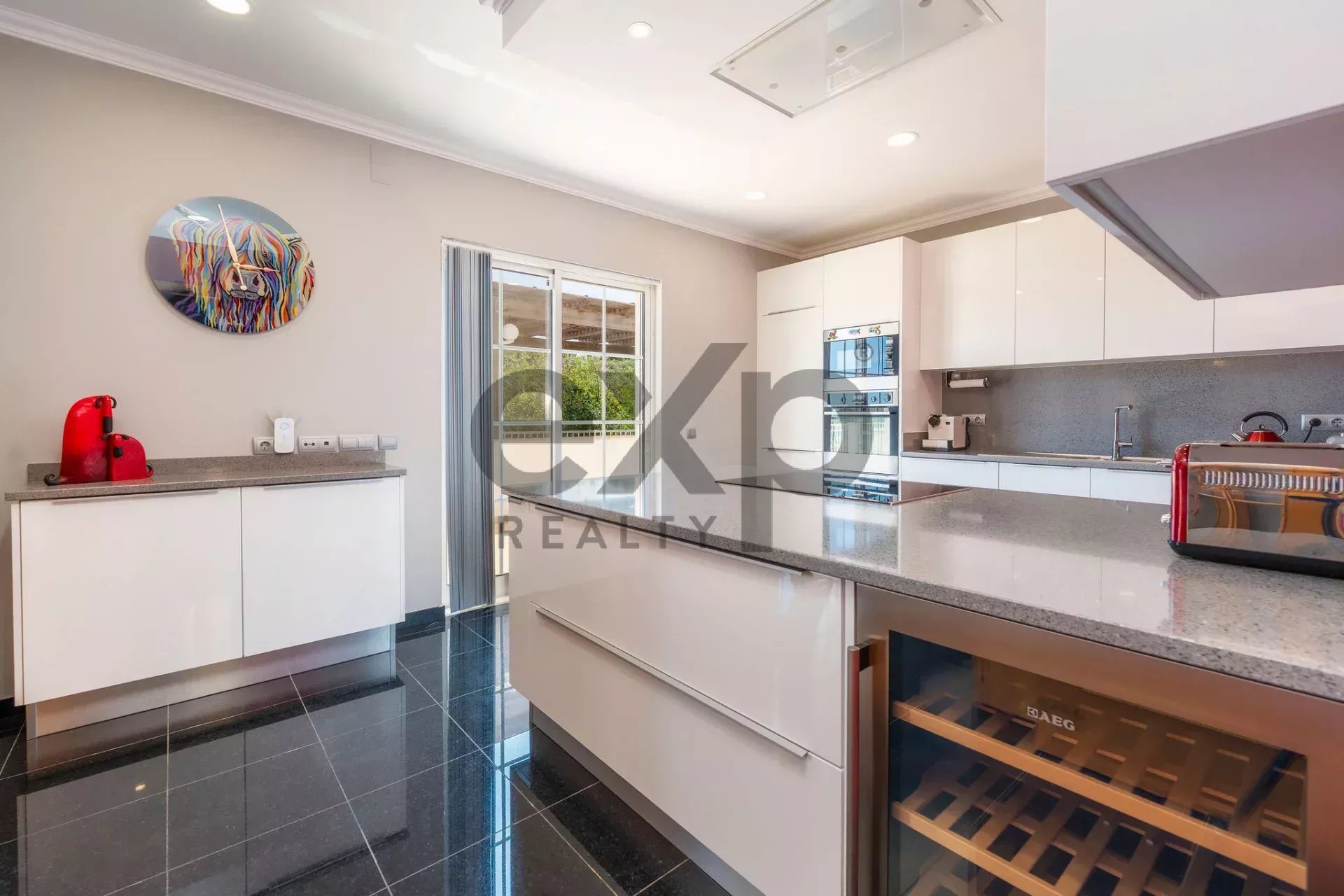 Four bedroom villa with open views and pool in São Bras de Alportel, Algarve