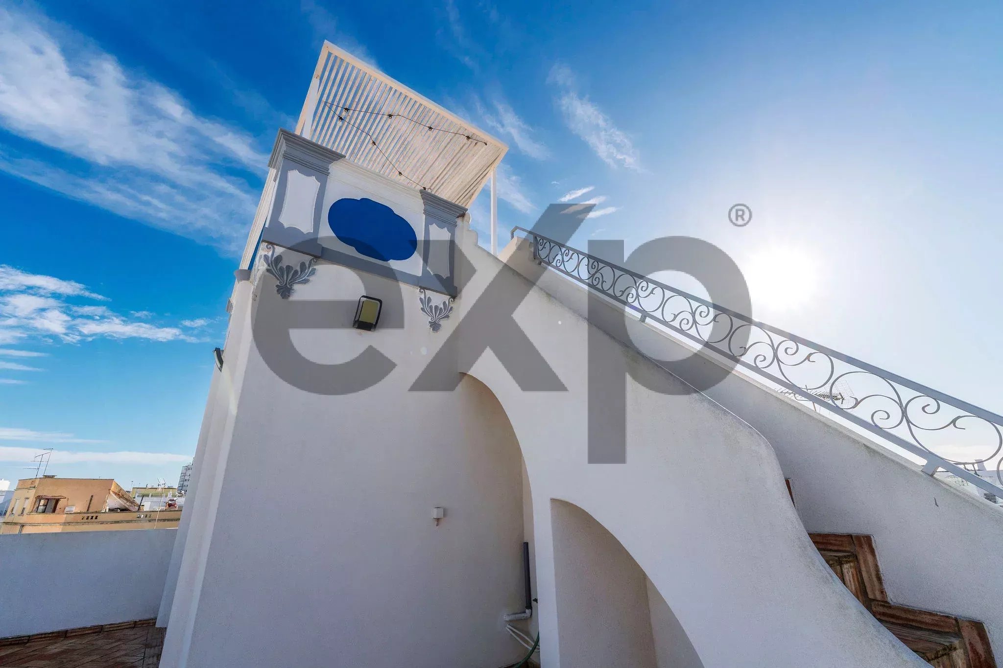 Stunning Large Townhouse in the Heart of Olhão