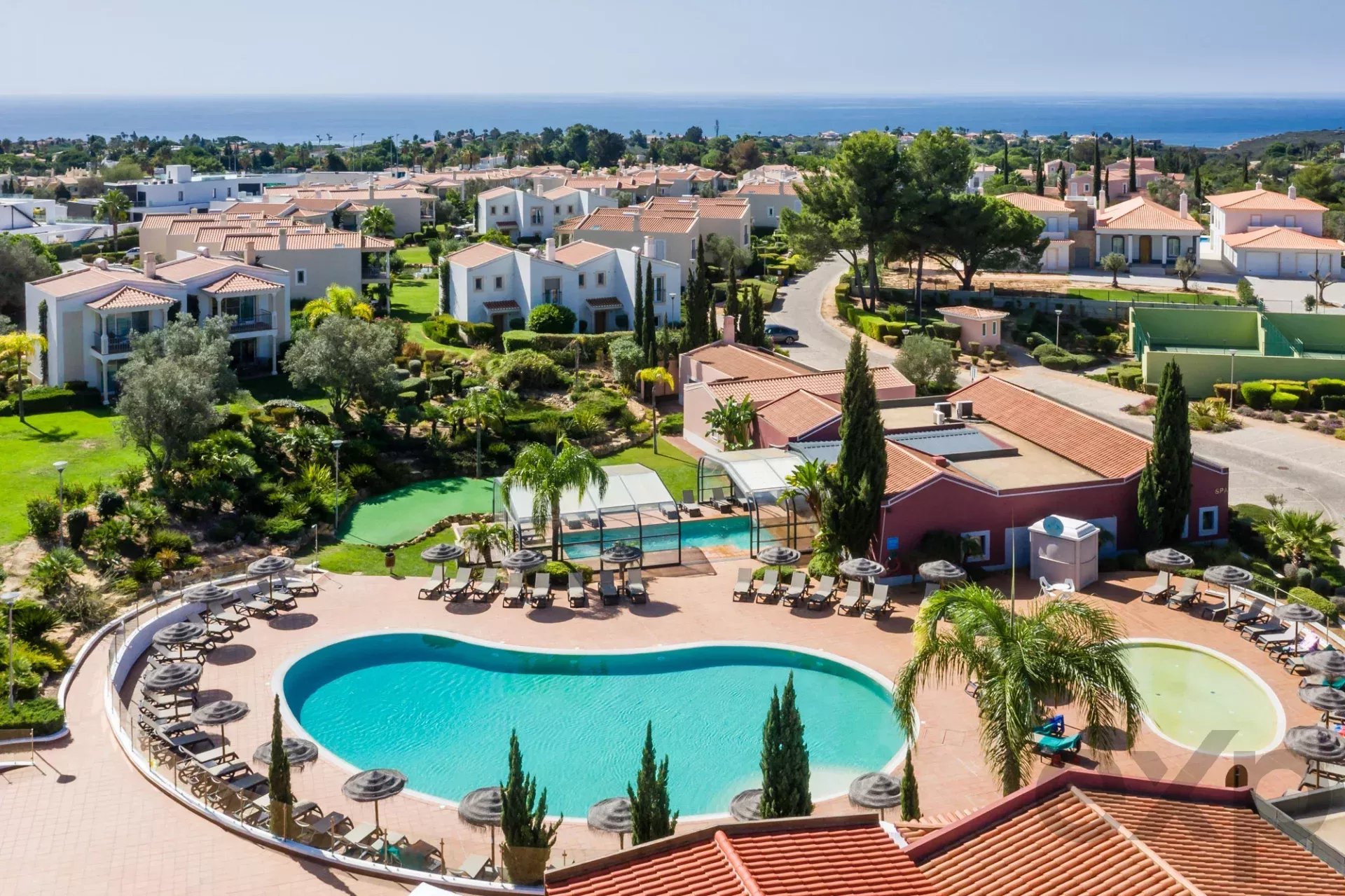Modern 2-Bedroom Duplex in Village Resort, Carvoeiro – Algarve
