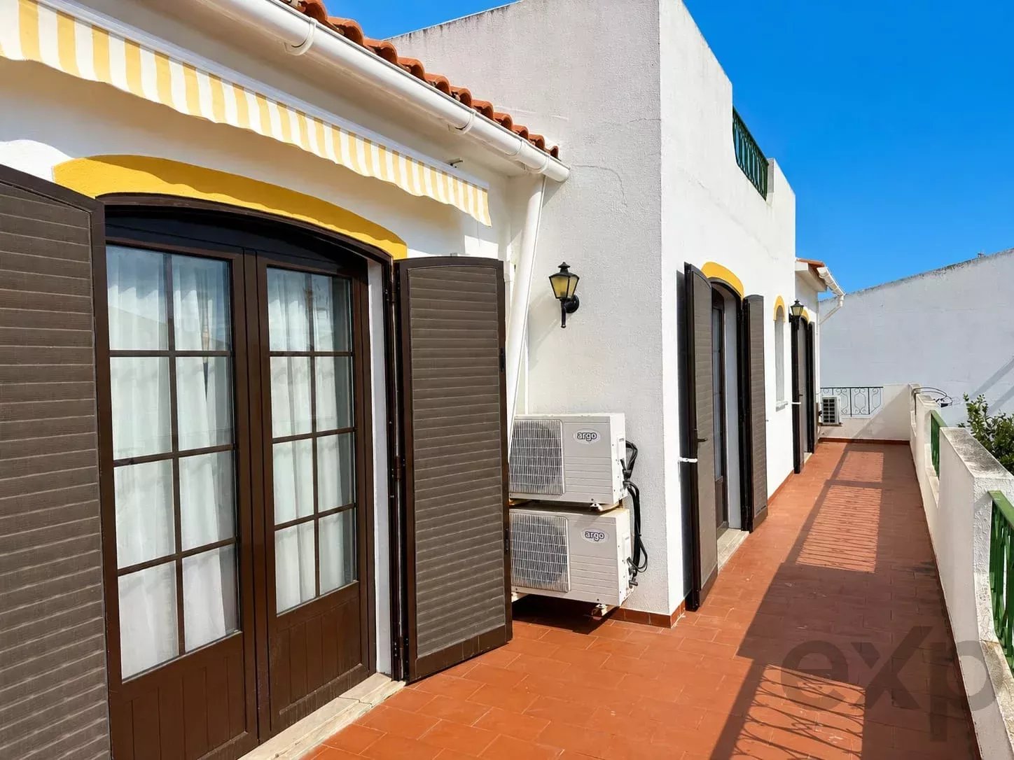 5-Bedroom House, Altura