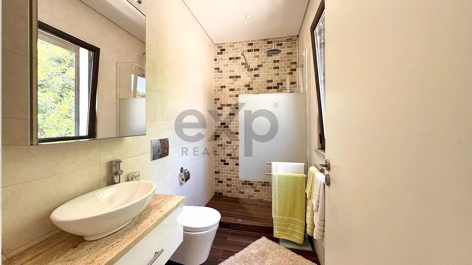 Luxury 4-bedroom villa of 437 m² with swimming pool – Mexilhoeira Grande, Portimão
