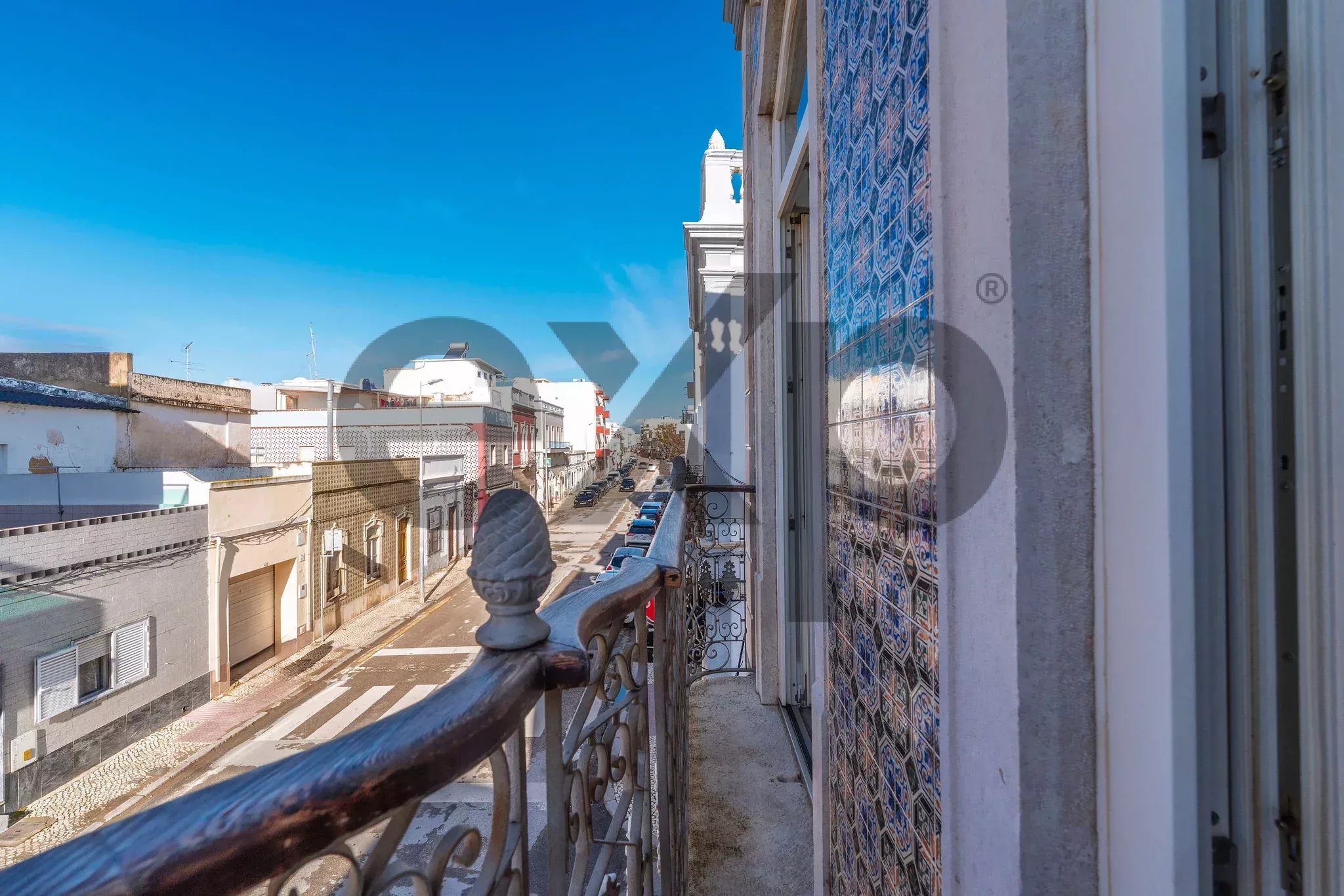 Stunning Large Townhouse in the Heart of Olhão