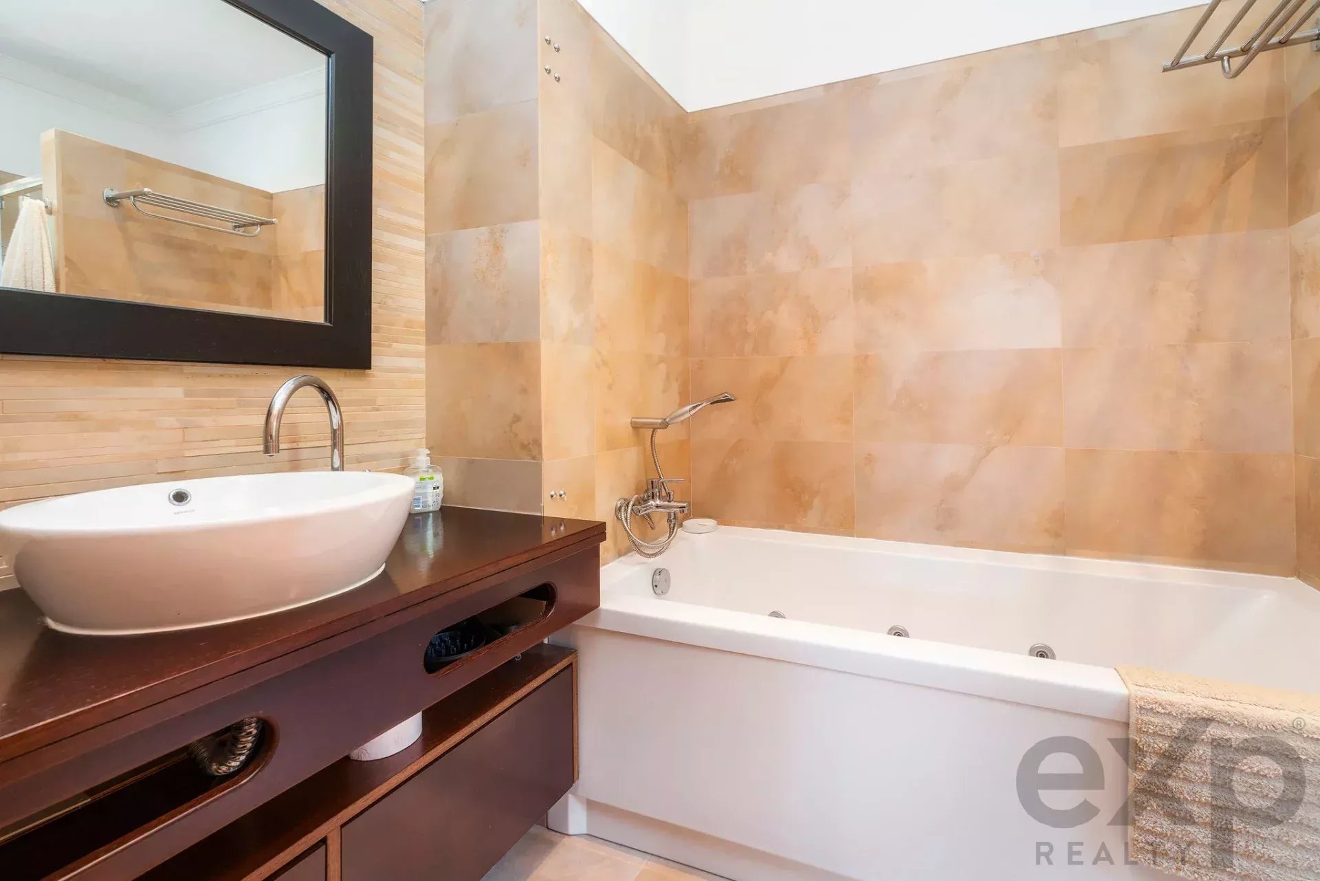 Four bedroom villa with open views and pool in São Bras de Alportel, Algarve