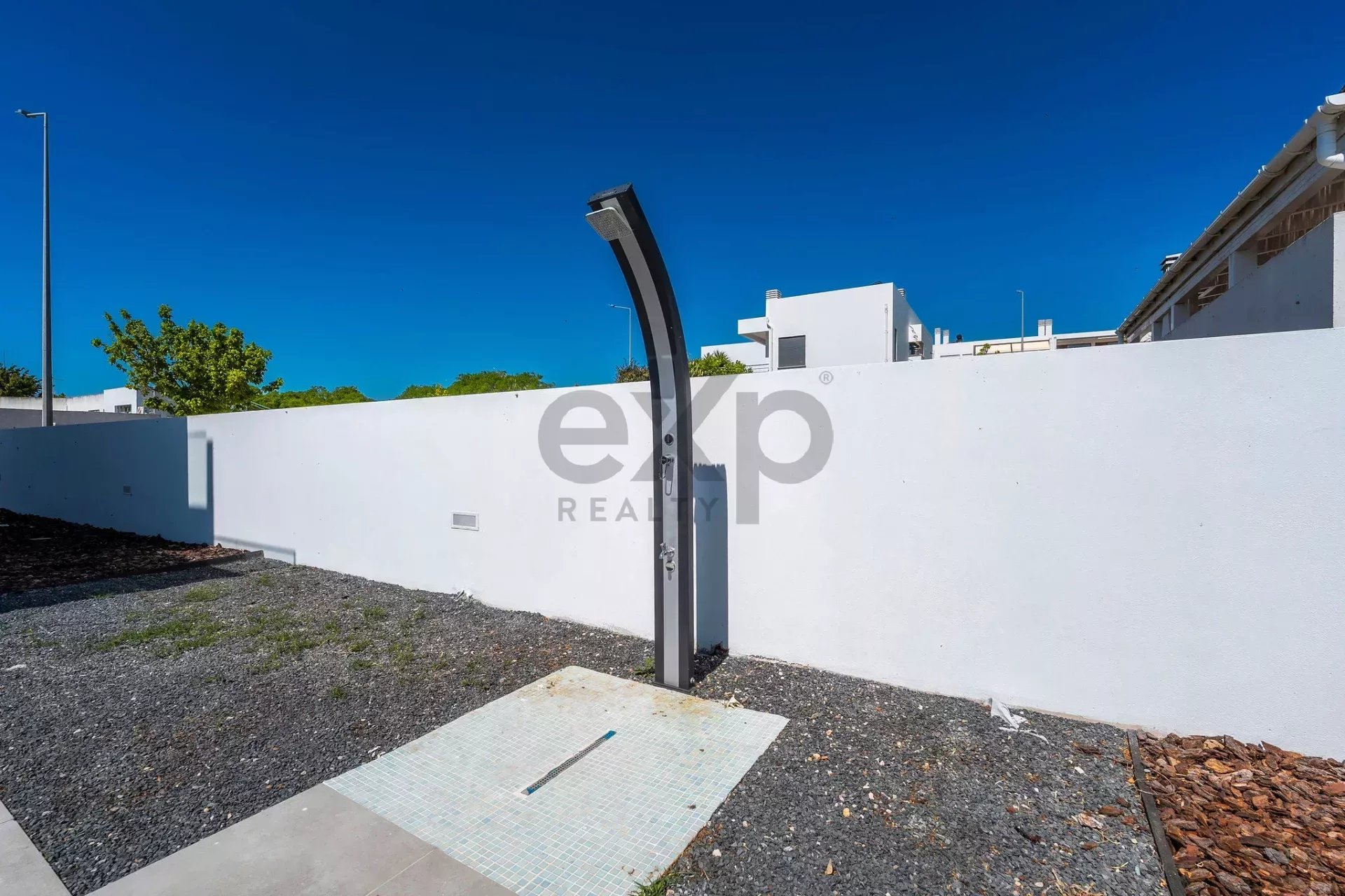 Contemporary Newly Built T6 Villa by Tavira Waterfront