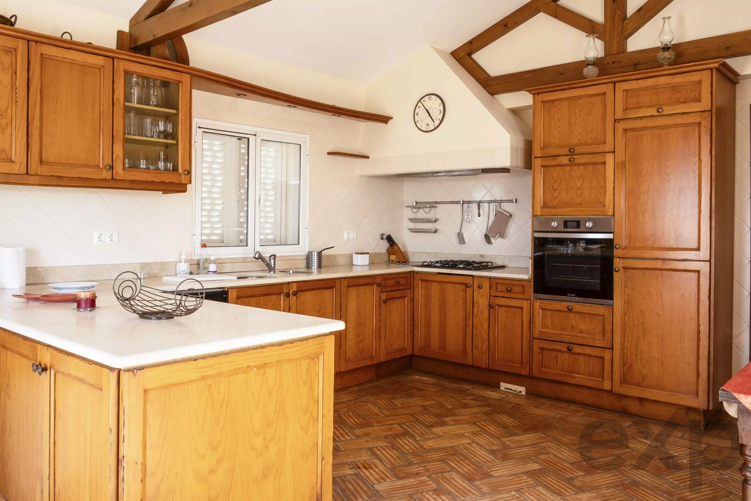 Country house with stunning views over the countryside and sea in the Algarve