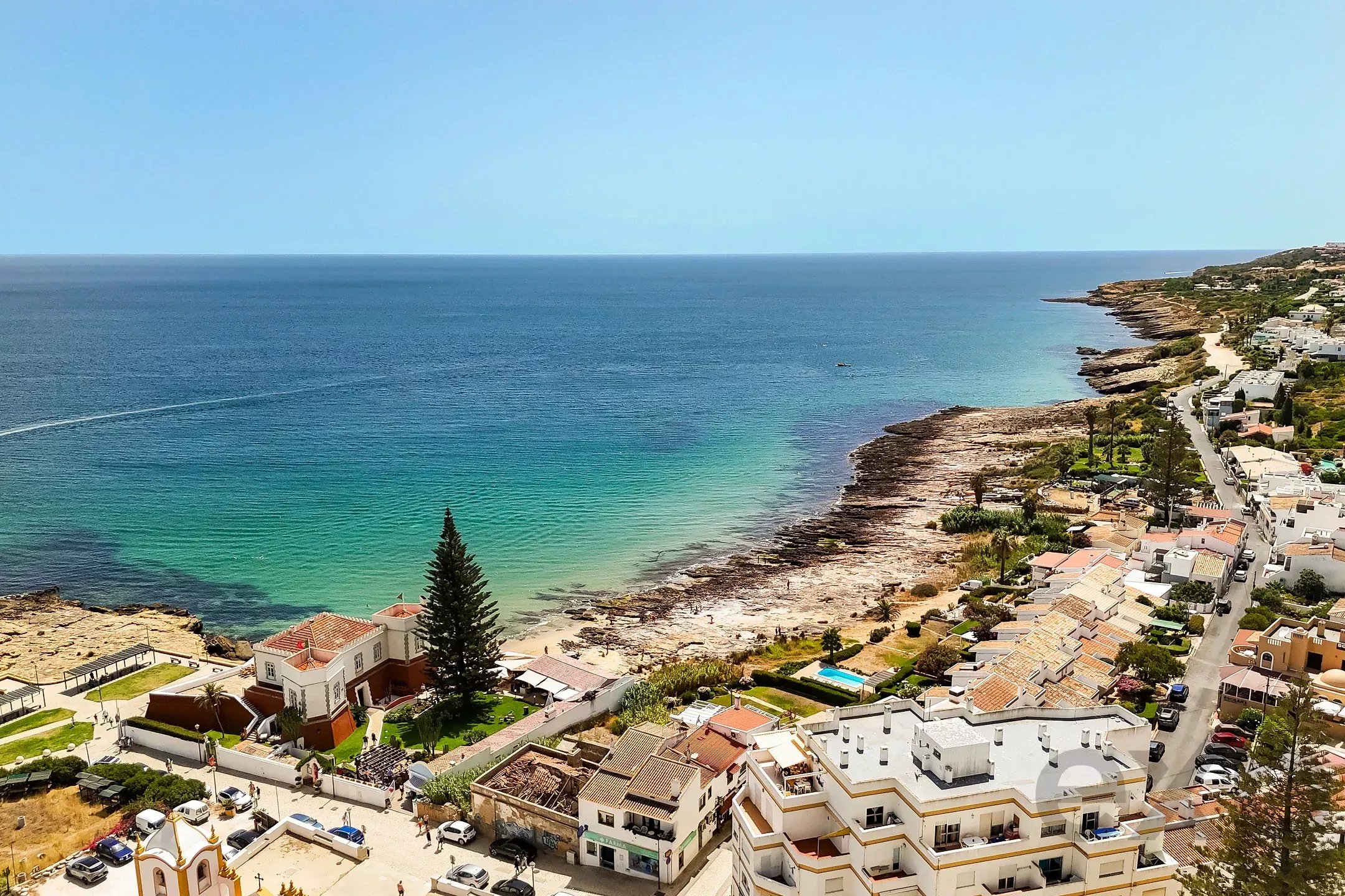 Rare 3-Bedroom Apartment with Sea Views in Praia da Luz