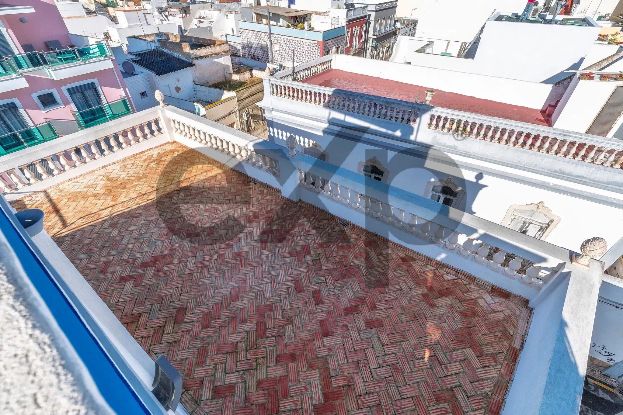 Stunning Large Townhouse in the Heart of Olhão