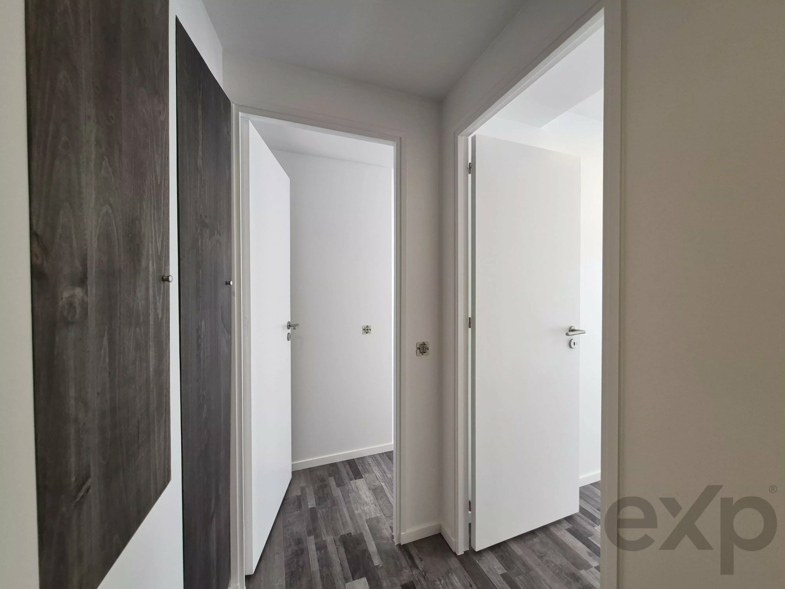 New house, 2 bedrooms, large patio, Alvor center
