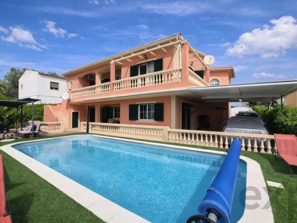 3-bedr. house + 1-bedr. annex, swimming pool and garage,