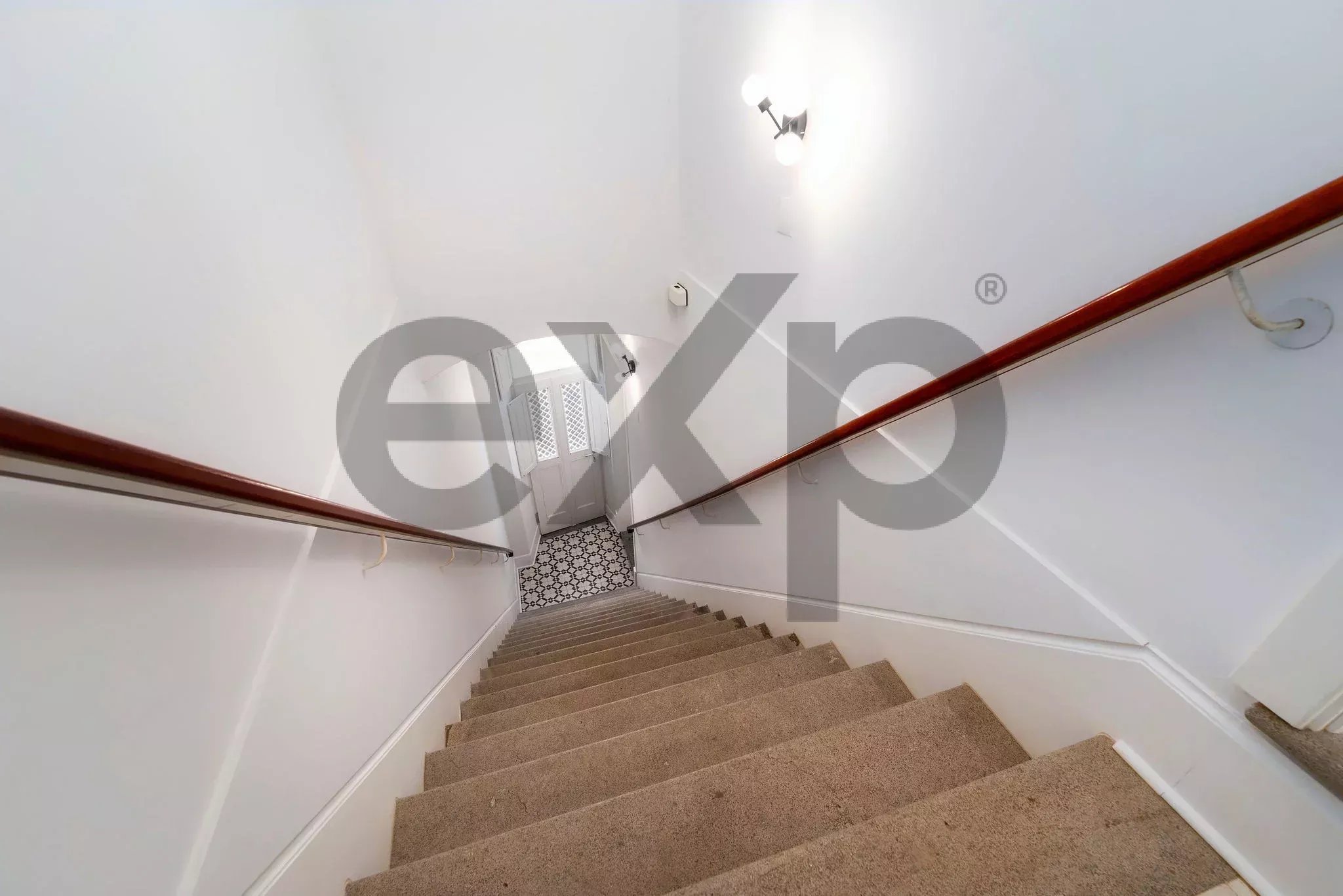 Stunning Large Townhouse in the Heart of Olhão