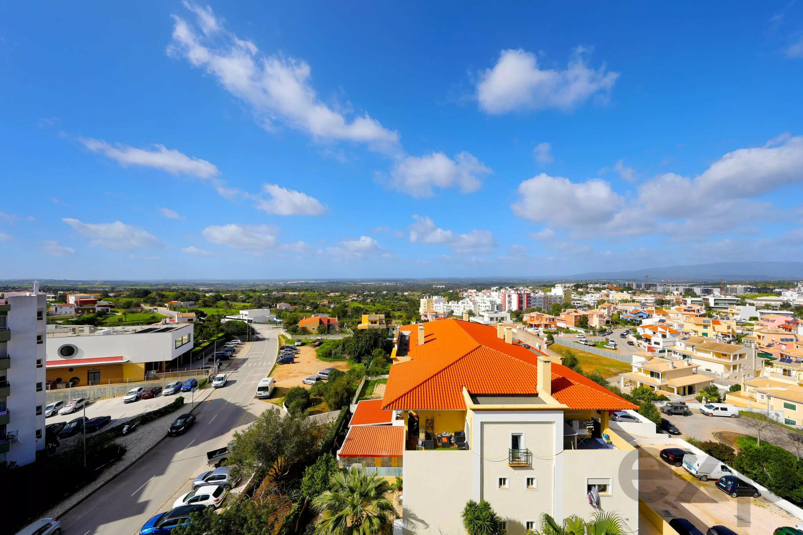 Penthouse exclusif de 3 chambres avec terrasse privée de 119 m², vue mer Portimão et Alvor, et vues panoramiques