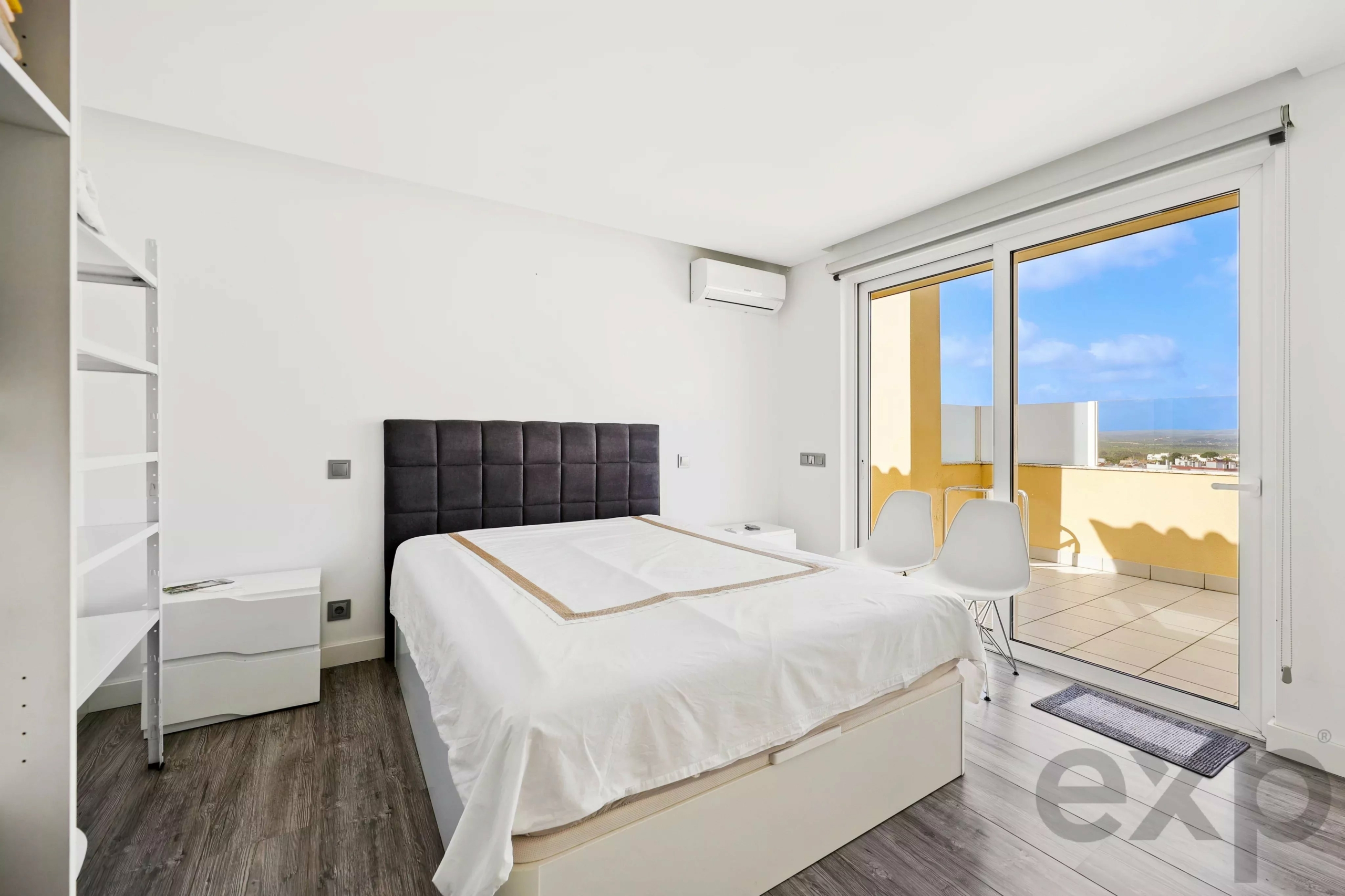 Penthouse exclusif de 3 chambres avec terrasse privée de 119 m², vue mer Portimão et Alvor, et vues panoramiques