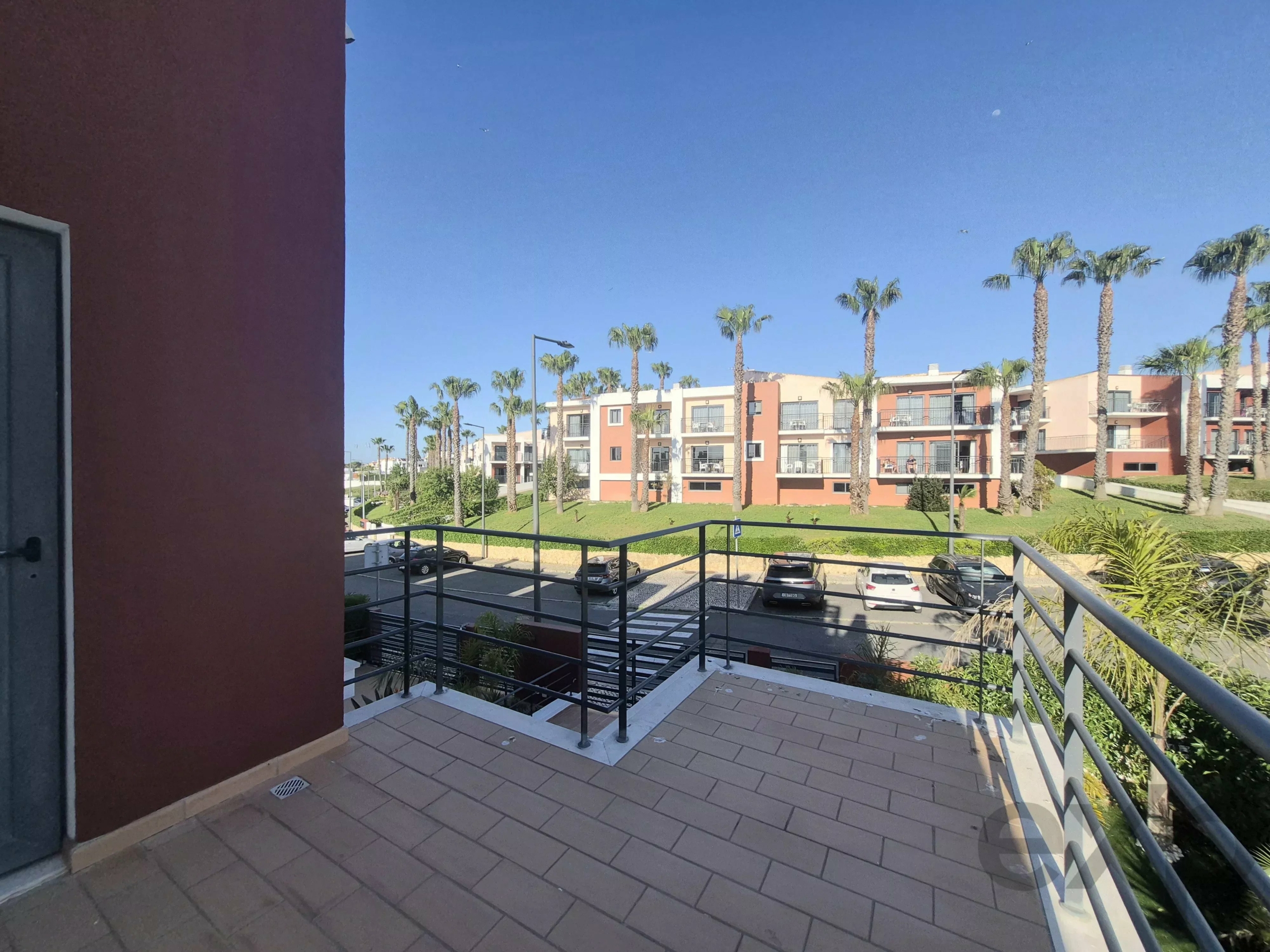 Semi-detached house with independent Apartment & rooftop – Exceptional panoramic view