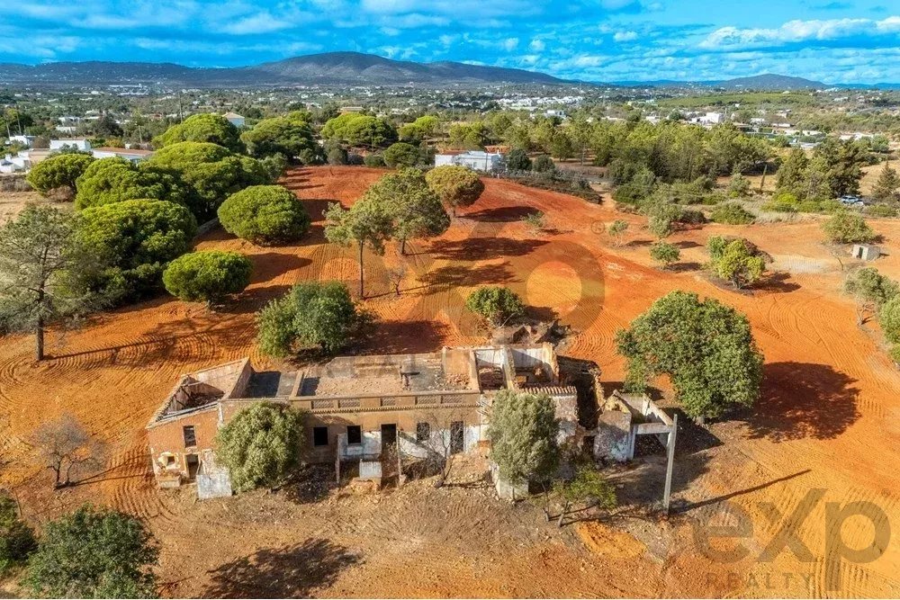 Investment Opportunity – Urban Land with Ruin and Rustic with panoramic sea views in Olhão