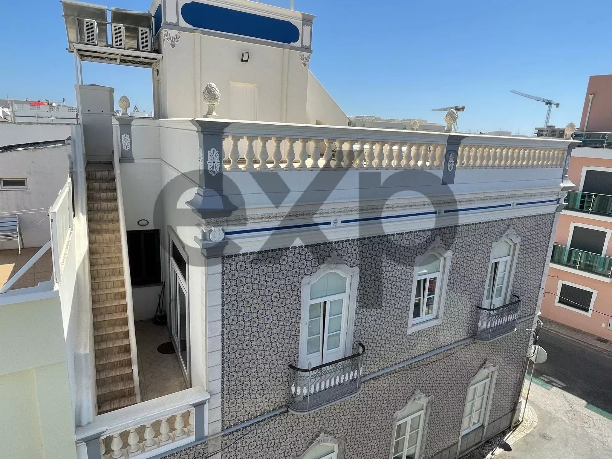 Stunning Large Townhouse in the Heart of Olhão