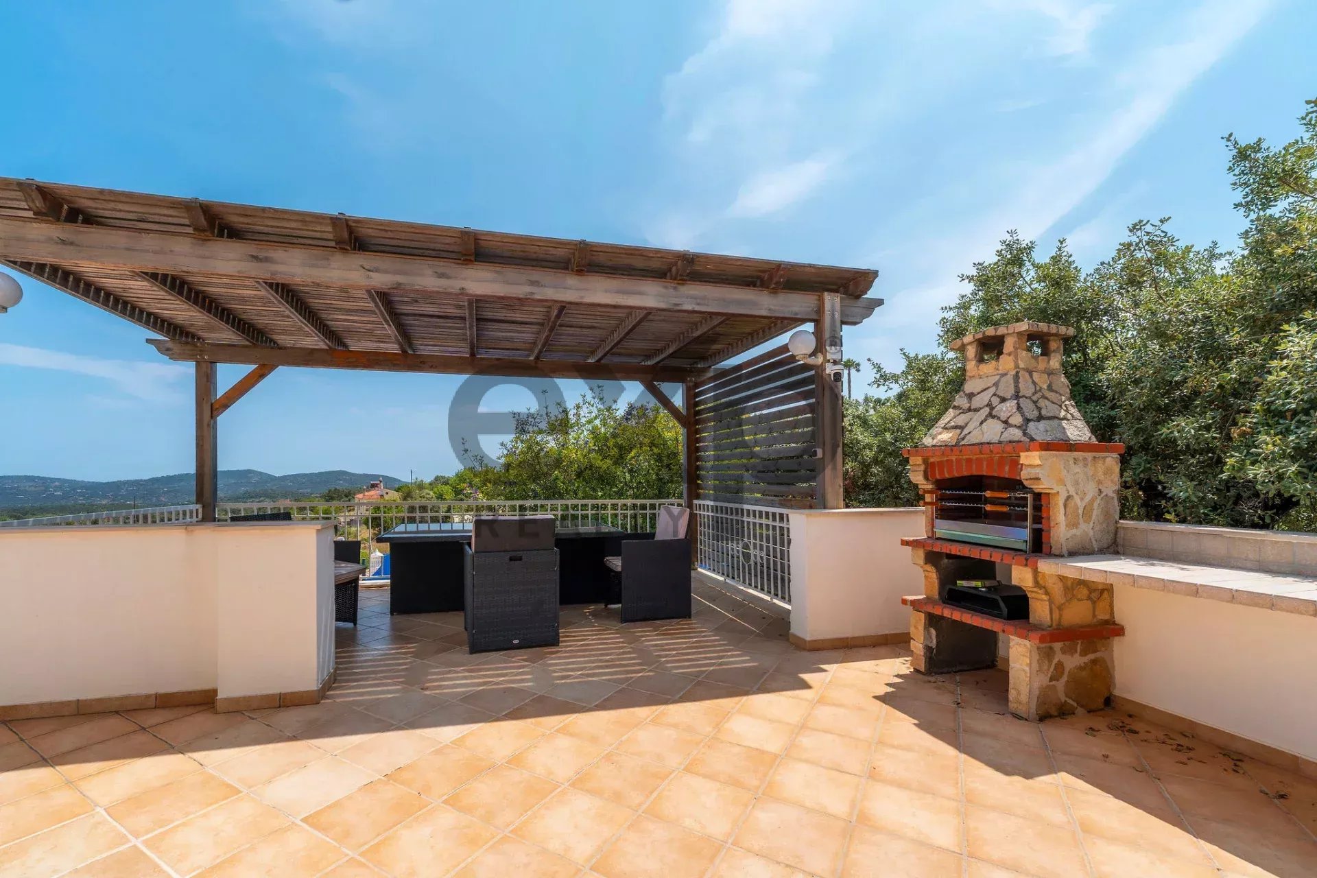 Four bedroom villa with open views and pool in São Bras de Alportel, Algarve