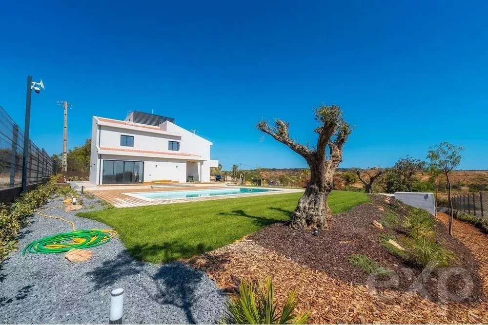 5 Bedroom Villa in Fonte Santa – Quarteira
