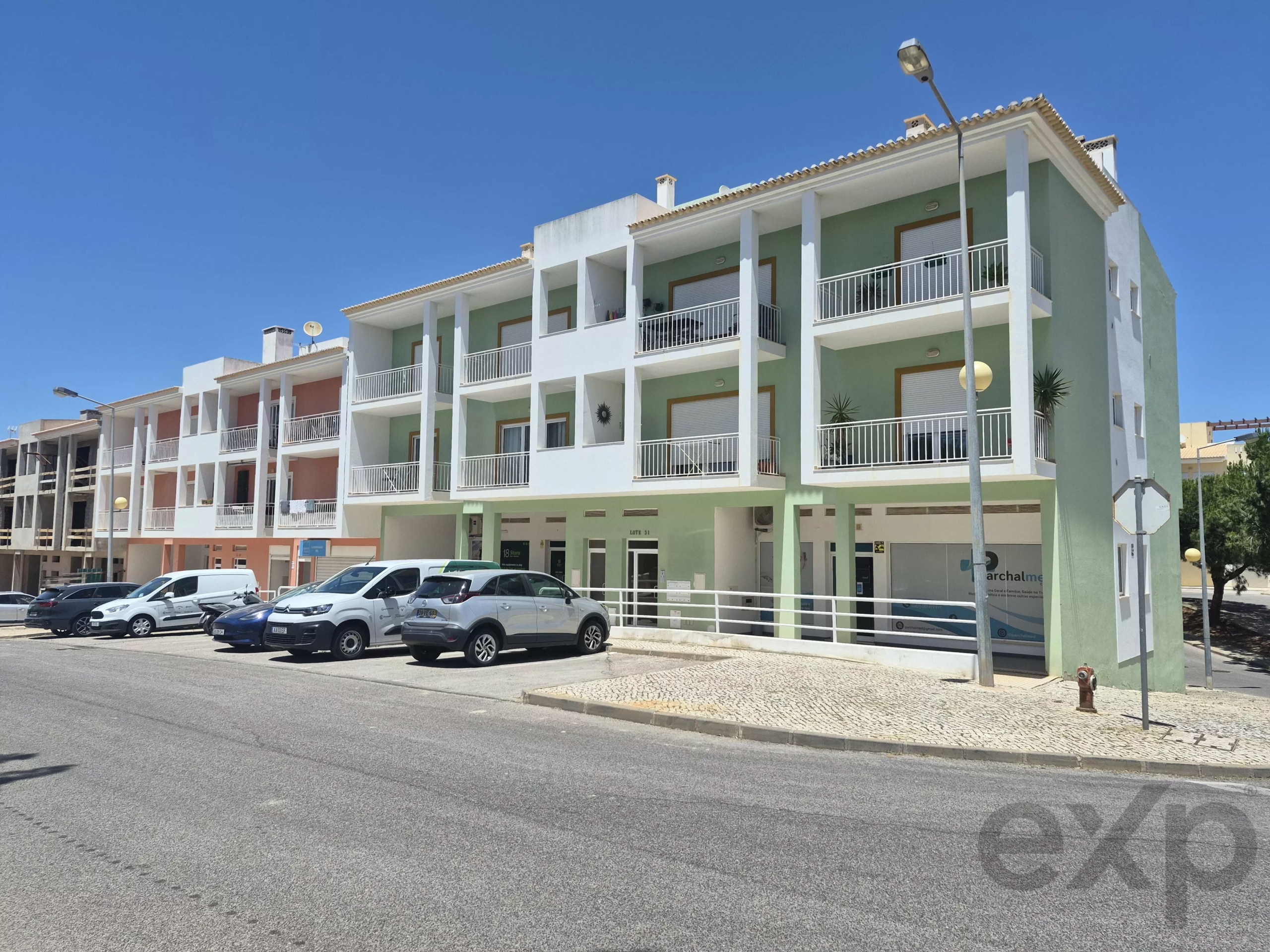 3 Bedroom Apartment, duple garage, Ferragudo area.