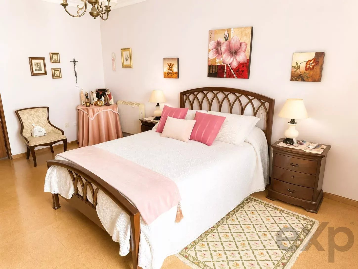 5-Bedroom House, Altura