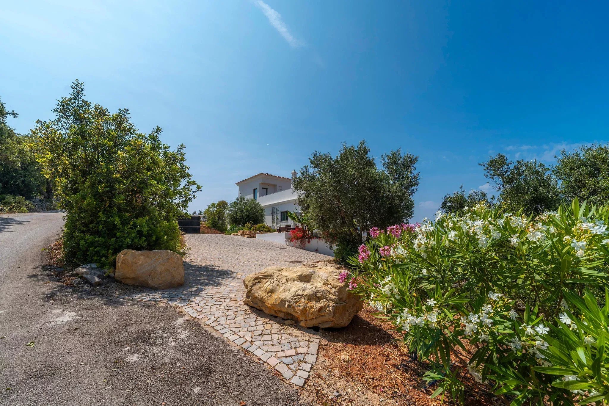 T3 Villa with magnificent views, close to São Bras de Alportel, Loule and Faro