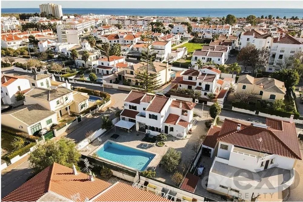 Moradia independente T5 com grande piscina em Altura, Tavira, Portugal