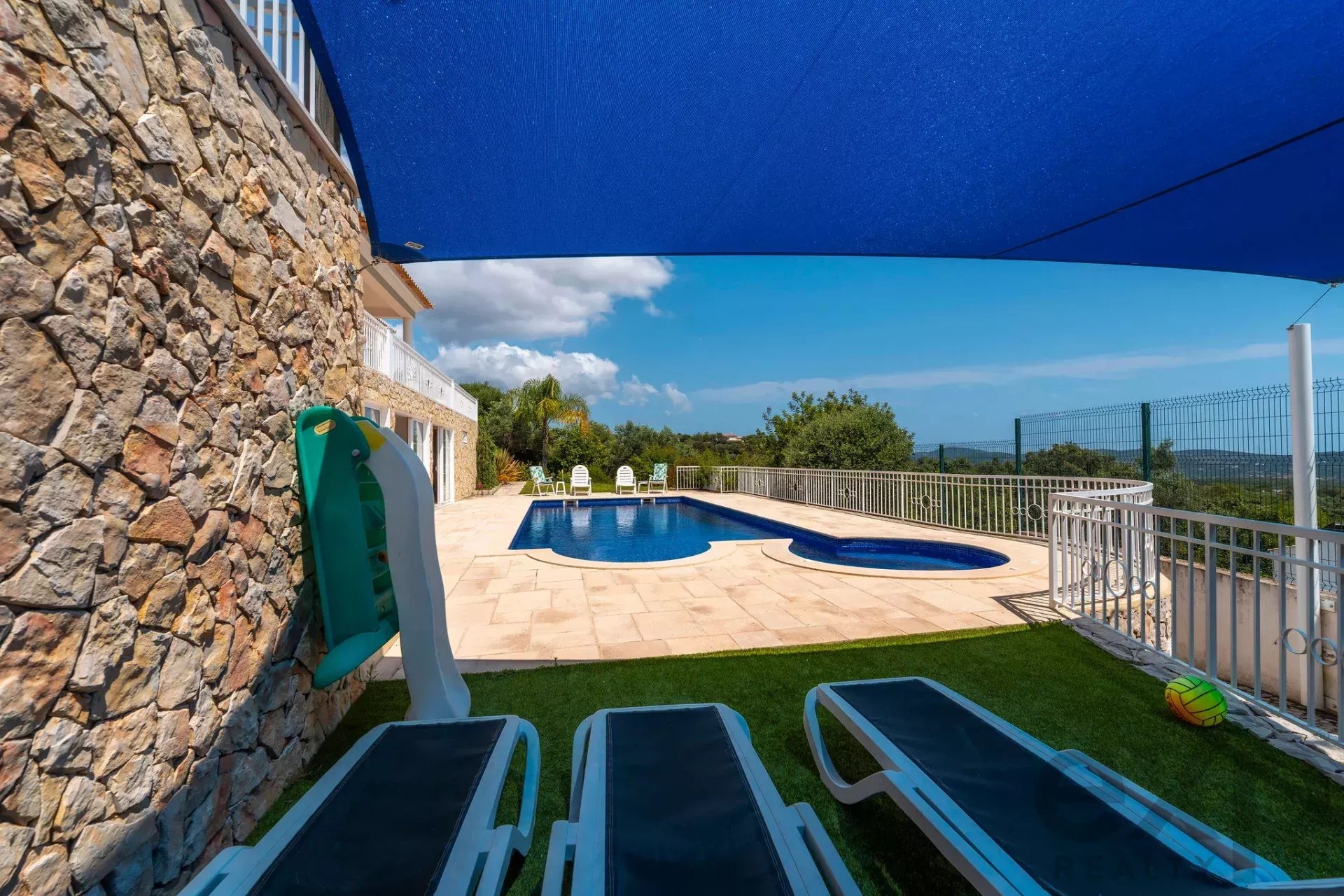 Four bedroom villa with open views and pool in São Bras de Alportel, Algarve