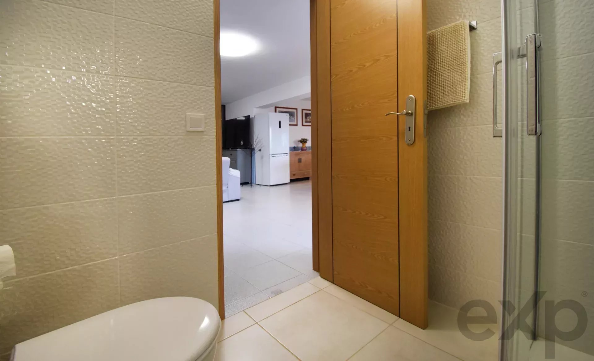 3-bedr. house + 1-bedr. annex, swimming pool and garage,