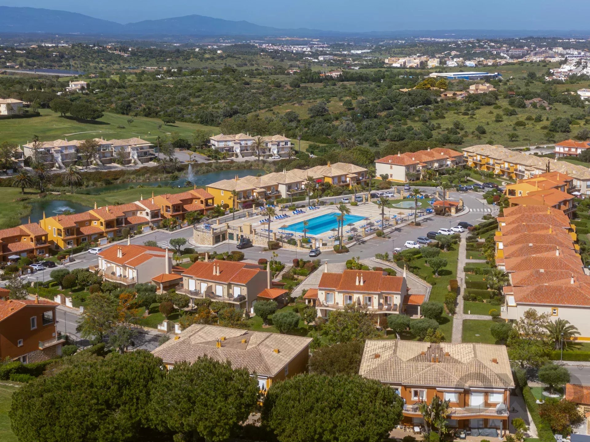 T2 moderno num resort de golfe e spa perto de Lagos