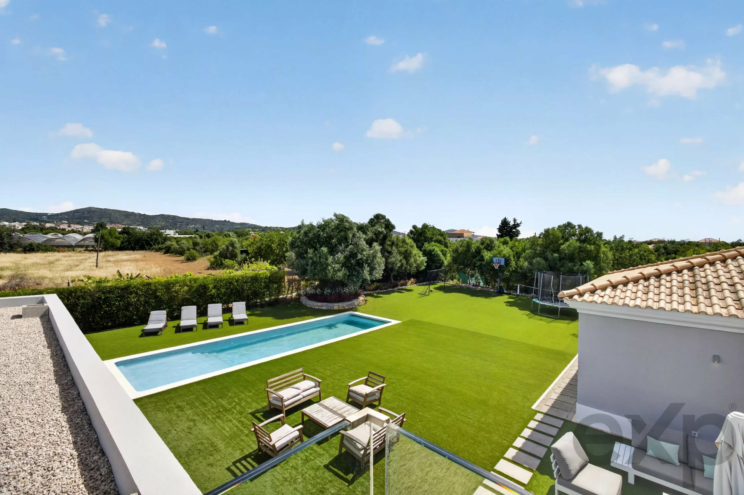 Luxury Single-Story Villa | 250 m² | 4 Bedrooms + Office | Private Pool | 2+ hectares | Vale da Rosa, Estoi, Faro