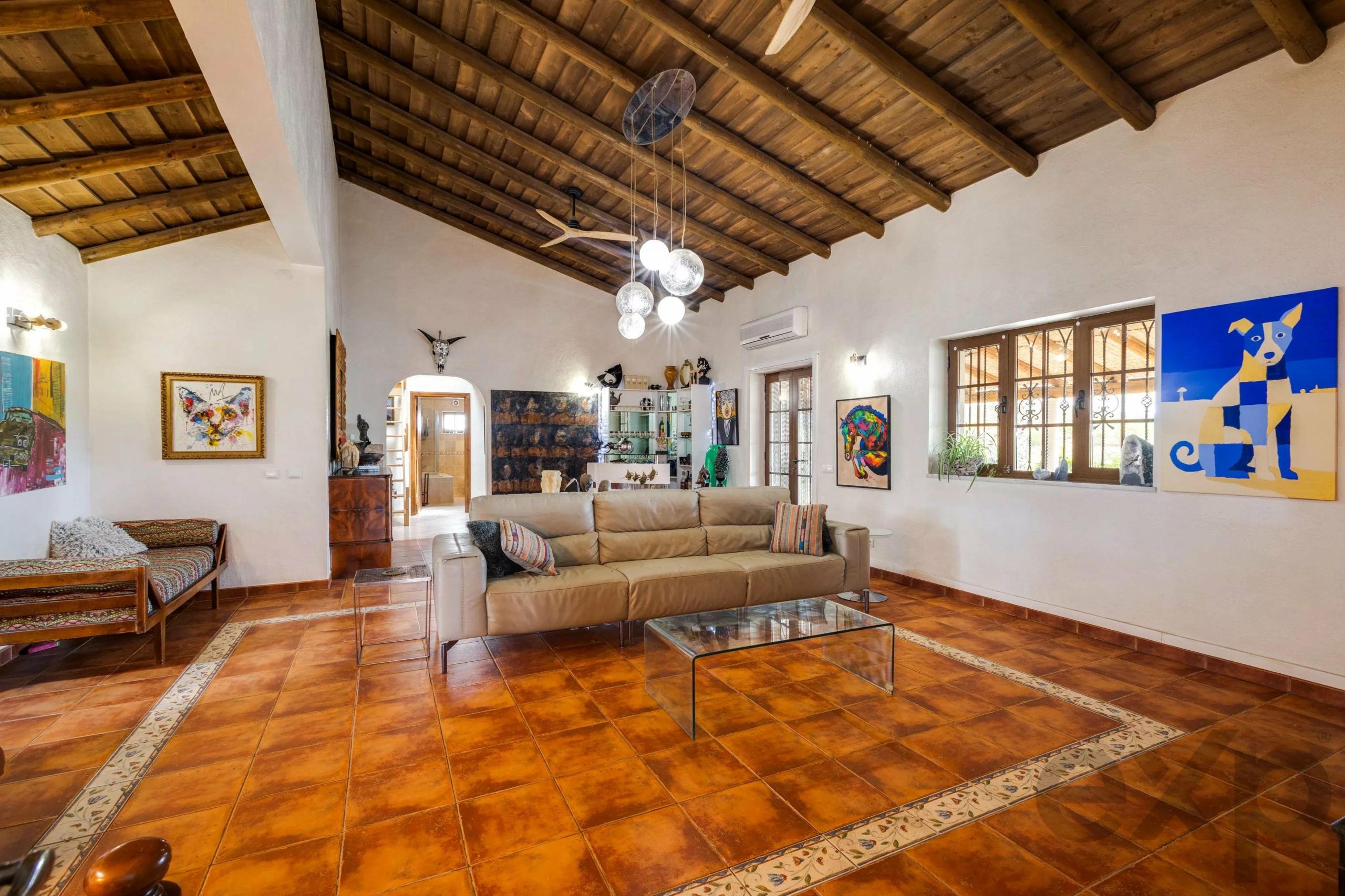 Beautiful Family Home with Equestrian Facilities Set in 2.3 hectares