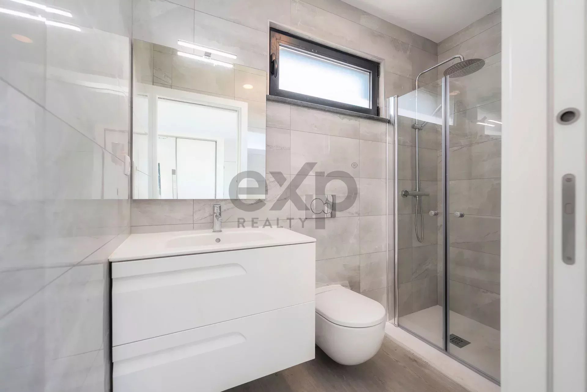 Contemporary Newly Built T6 Villa by Tavira Waterfront