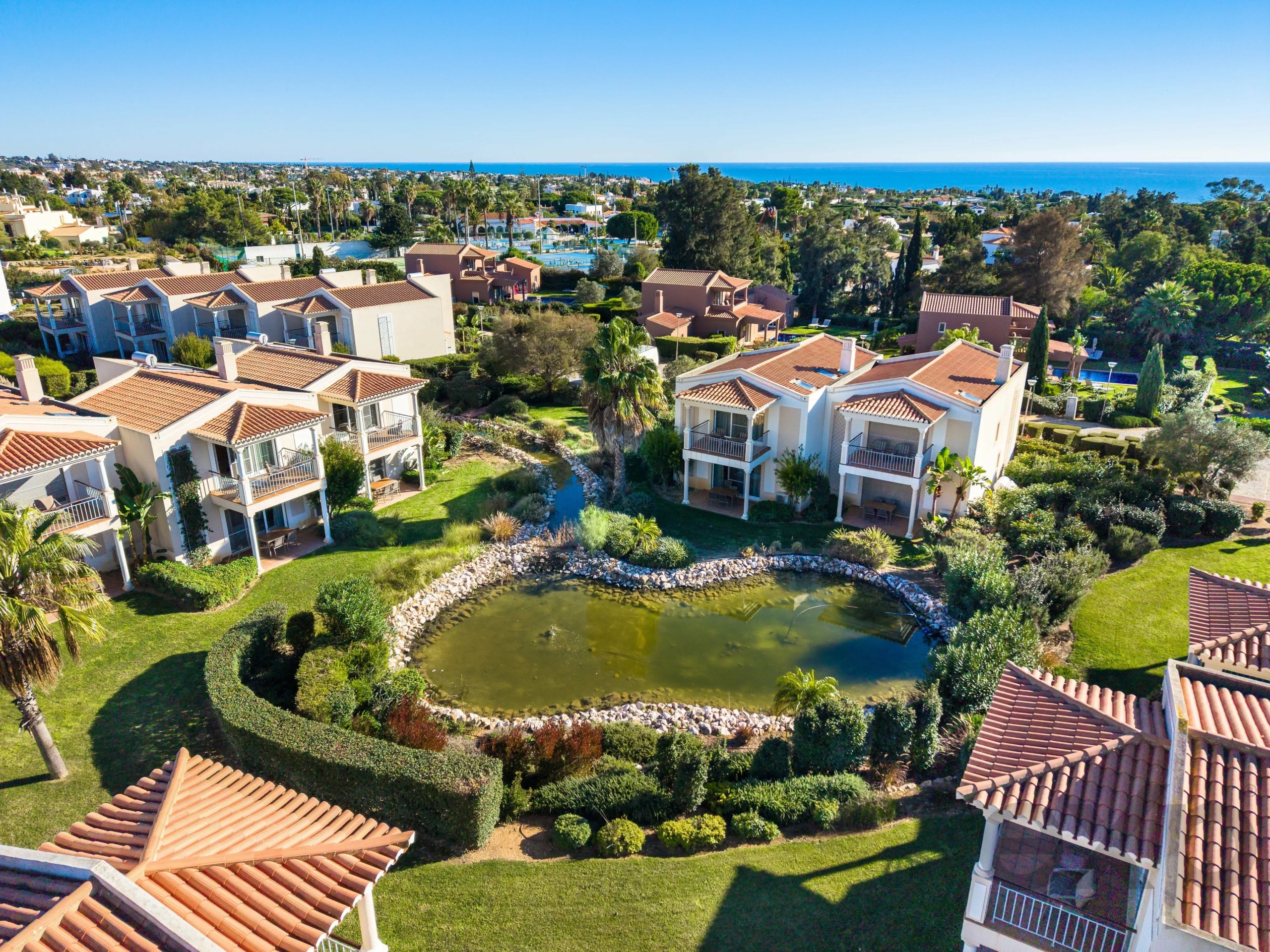 Modern 2-Bedroom Duplex in Village Resort, Carvoeiro – Algarve