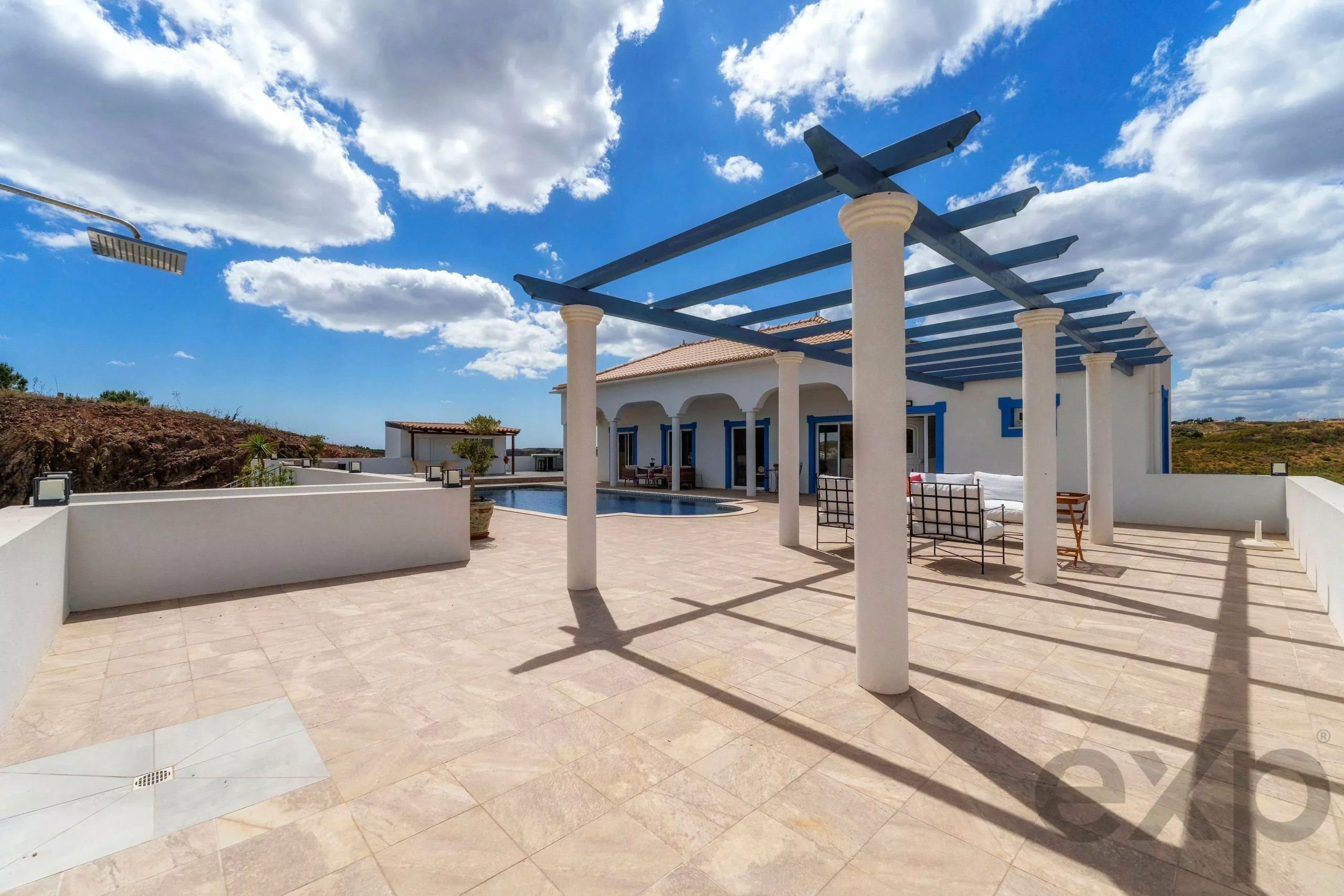 Renovated 5 Bed Countryside Villa with Pool, Panoramic Views, 2 Hectares