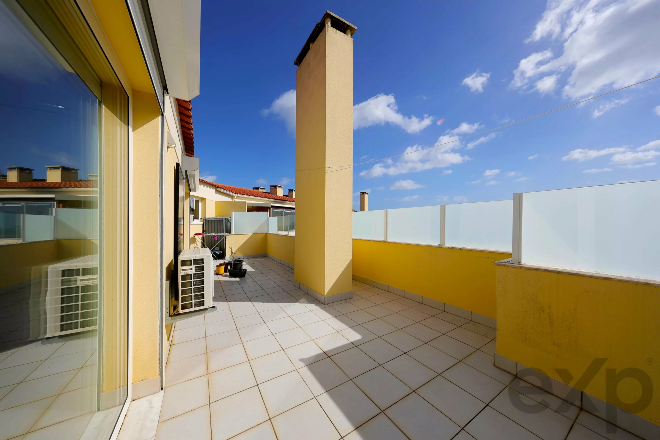 Penthouse exclusif de 3 chambres avec terrasse privée de 119 m², vue mer Portimão et Alvor, et vues panoramiques