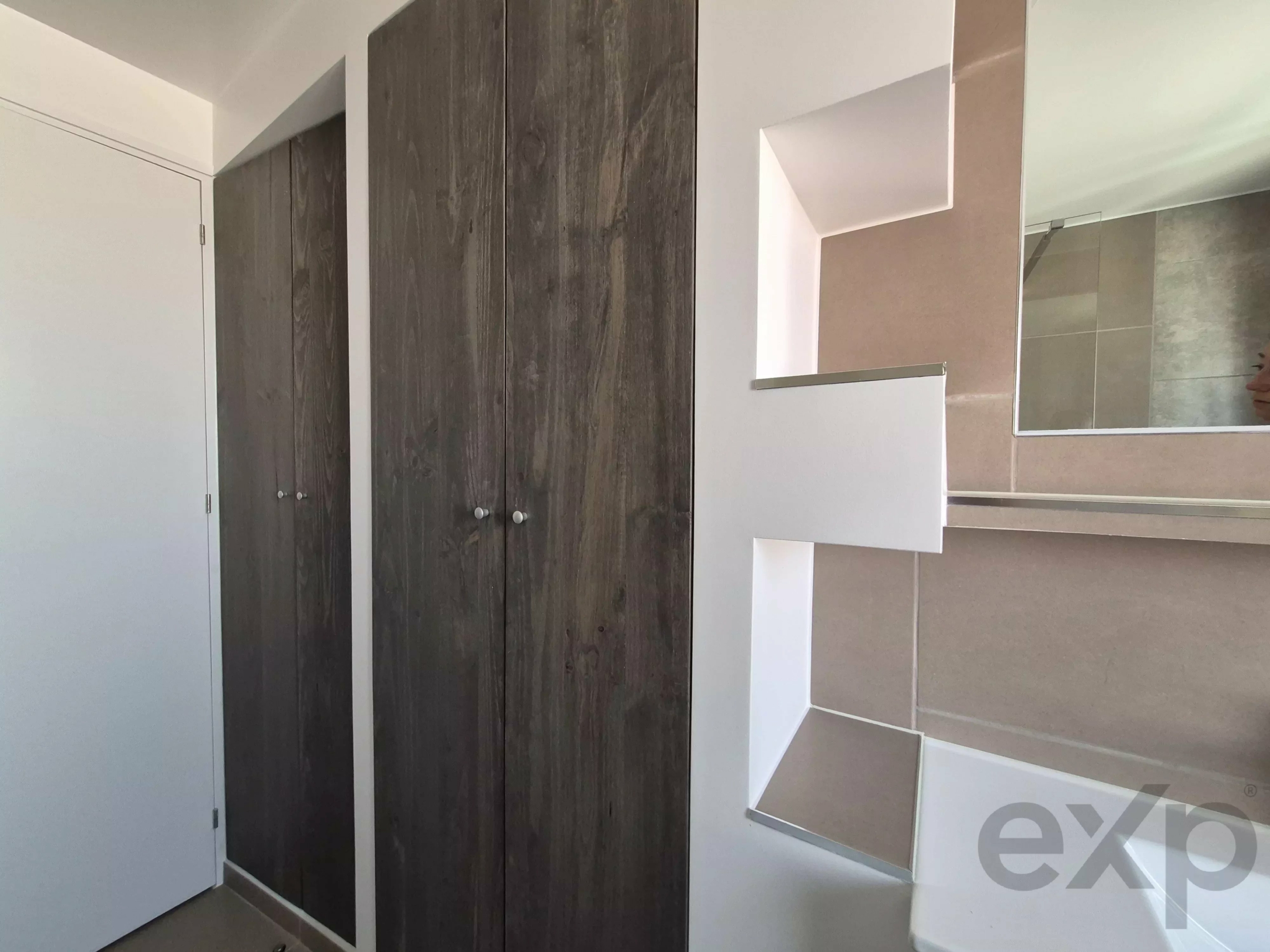 New house, 2 bedrooms, large patio, Alvor center