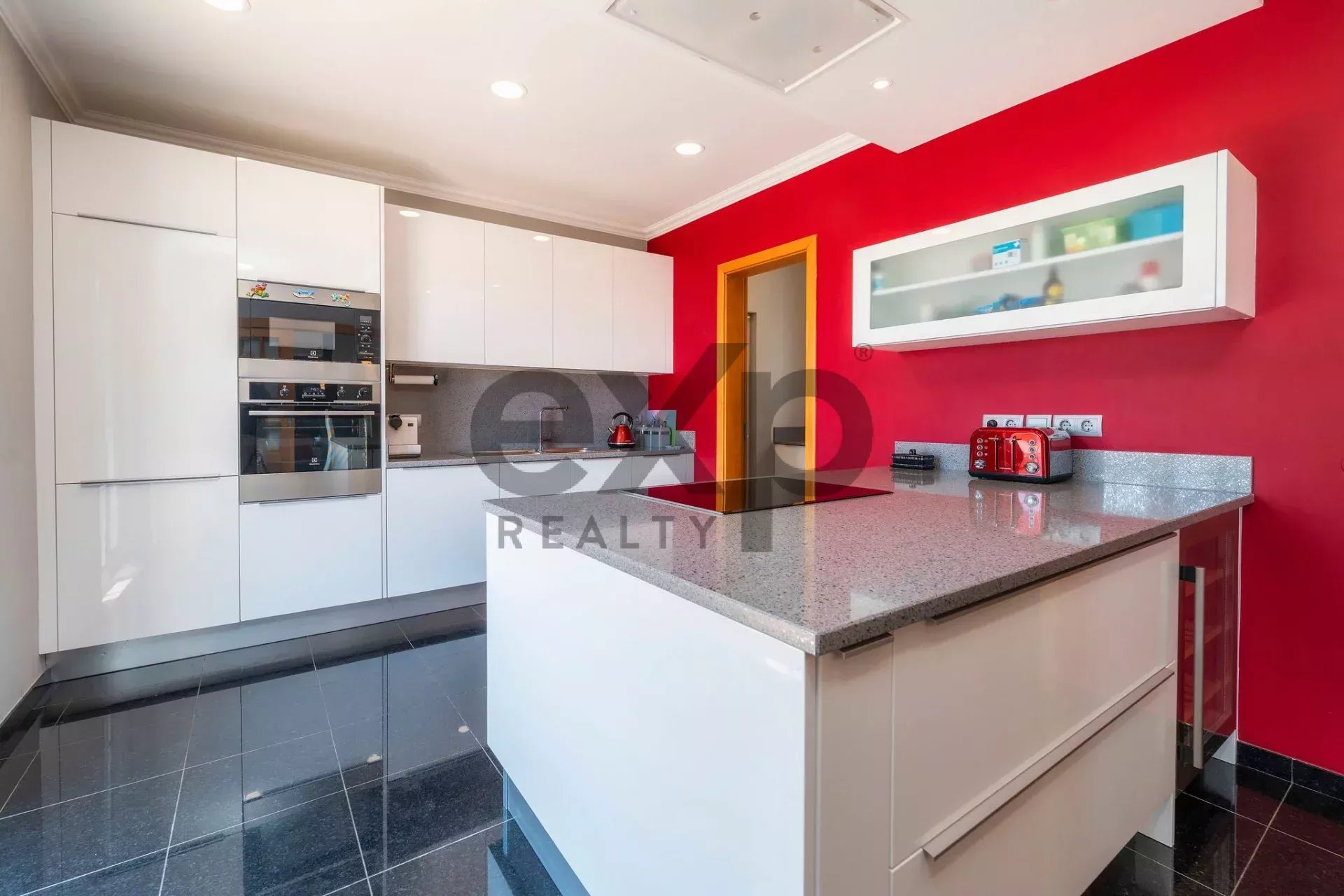 Four bedroom villa with open views and pool in São Bras de Alportel, Algarve
