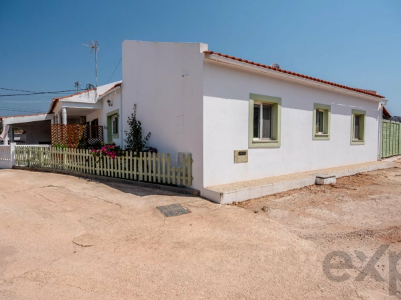 Beautifully Renovated 2-Bedroom Home with Landscaped Garden & Log Cabin Between Messines and Silves