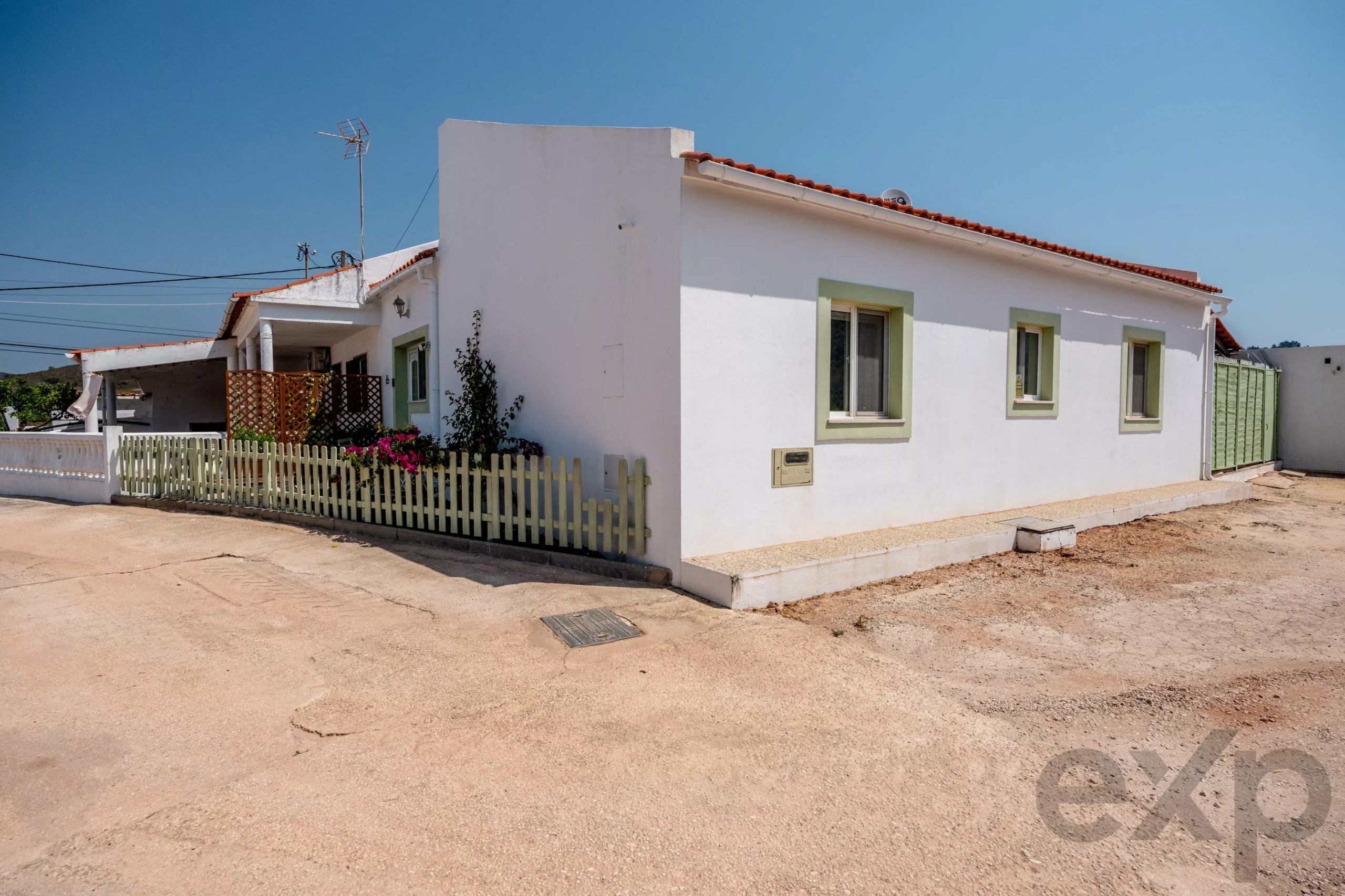 Beautifully Renovated 2-Bedroom Home with Landscaped Garden & Log Cabin Between Messines and Silves
